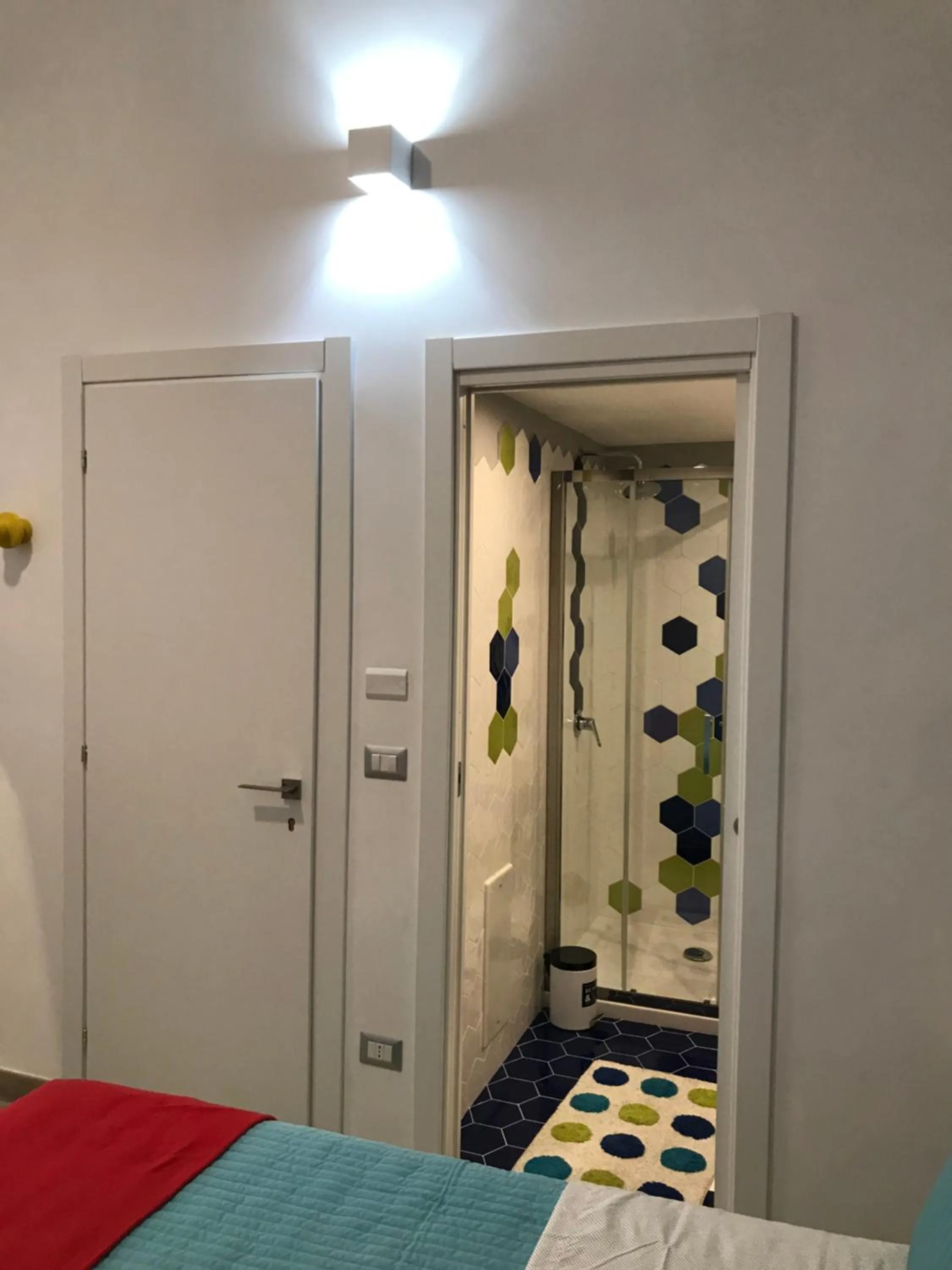 Bathroom, Bed in Arianiello Suite a due passi dal Cristo Velato