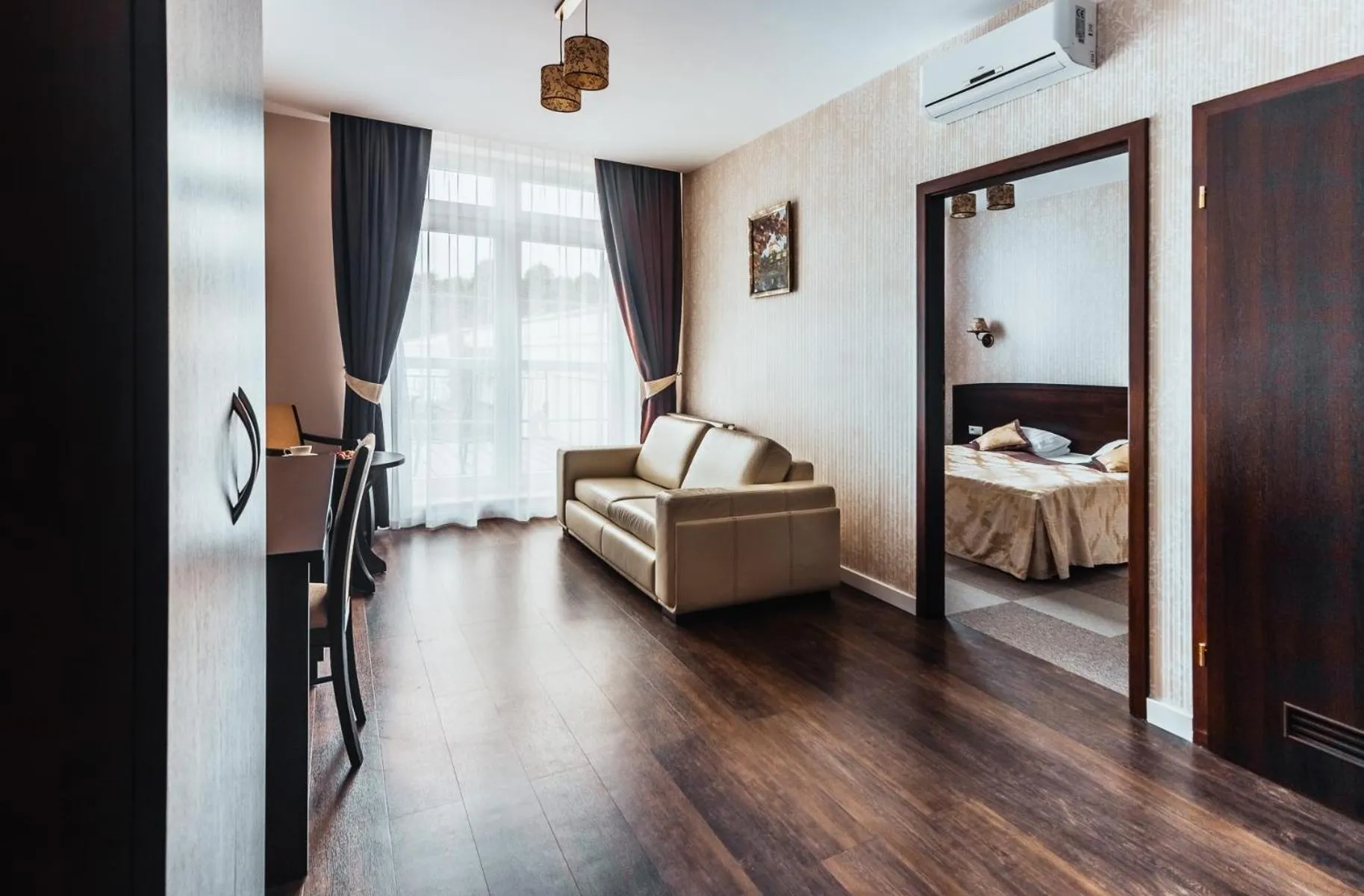 Living room, Bed in Dwór Dwikozy