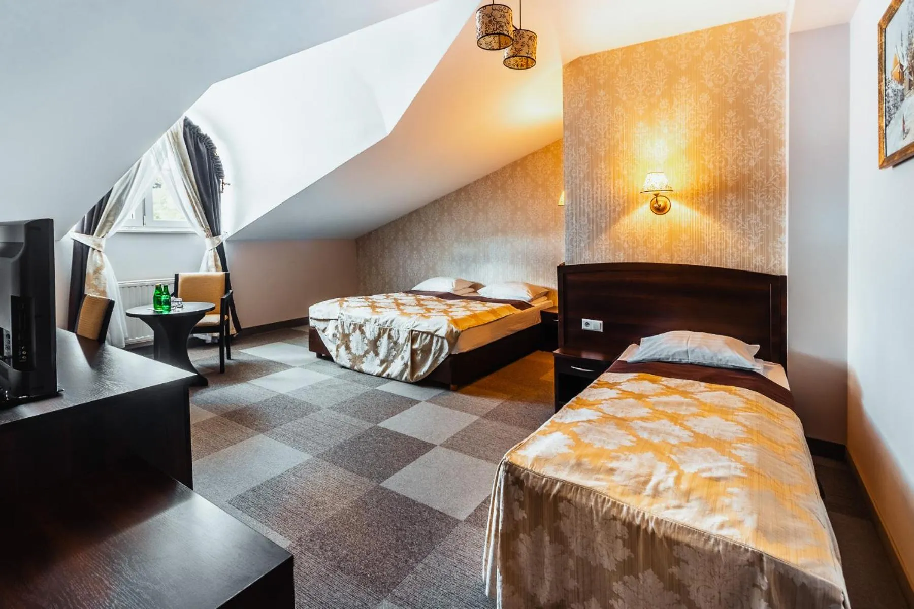 Bedroom, Bed in Dwór Dwikozy