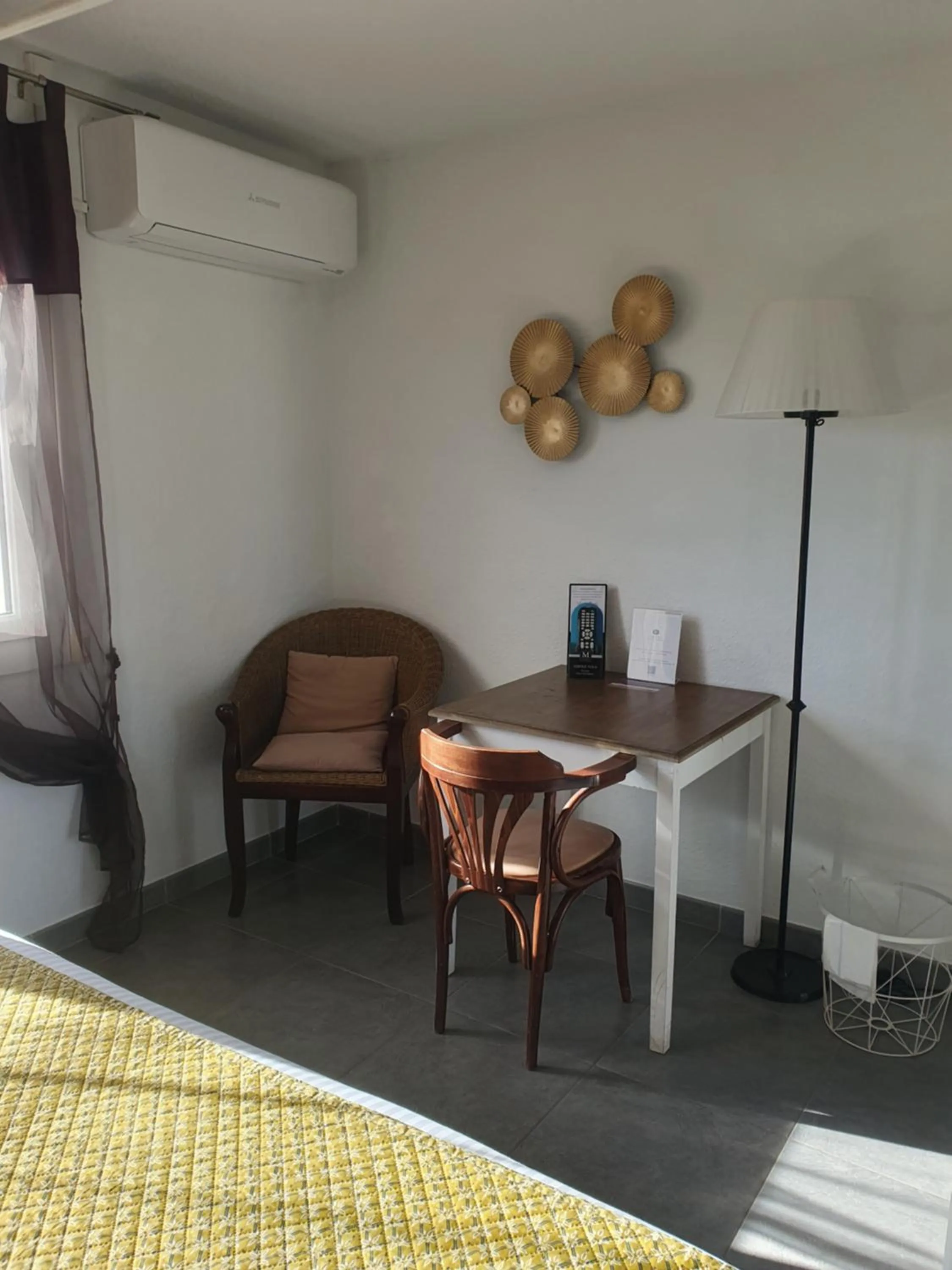 Bed in Le Mas des Quintrands Manosque - Motel de charme