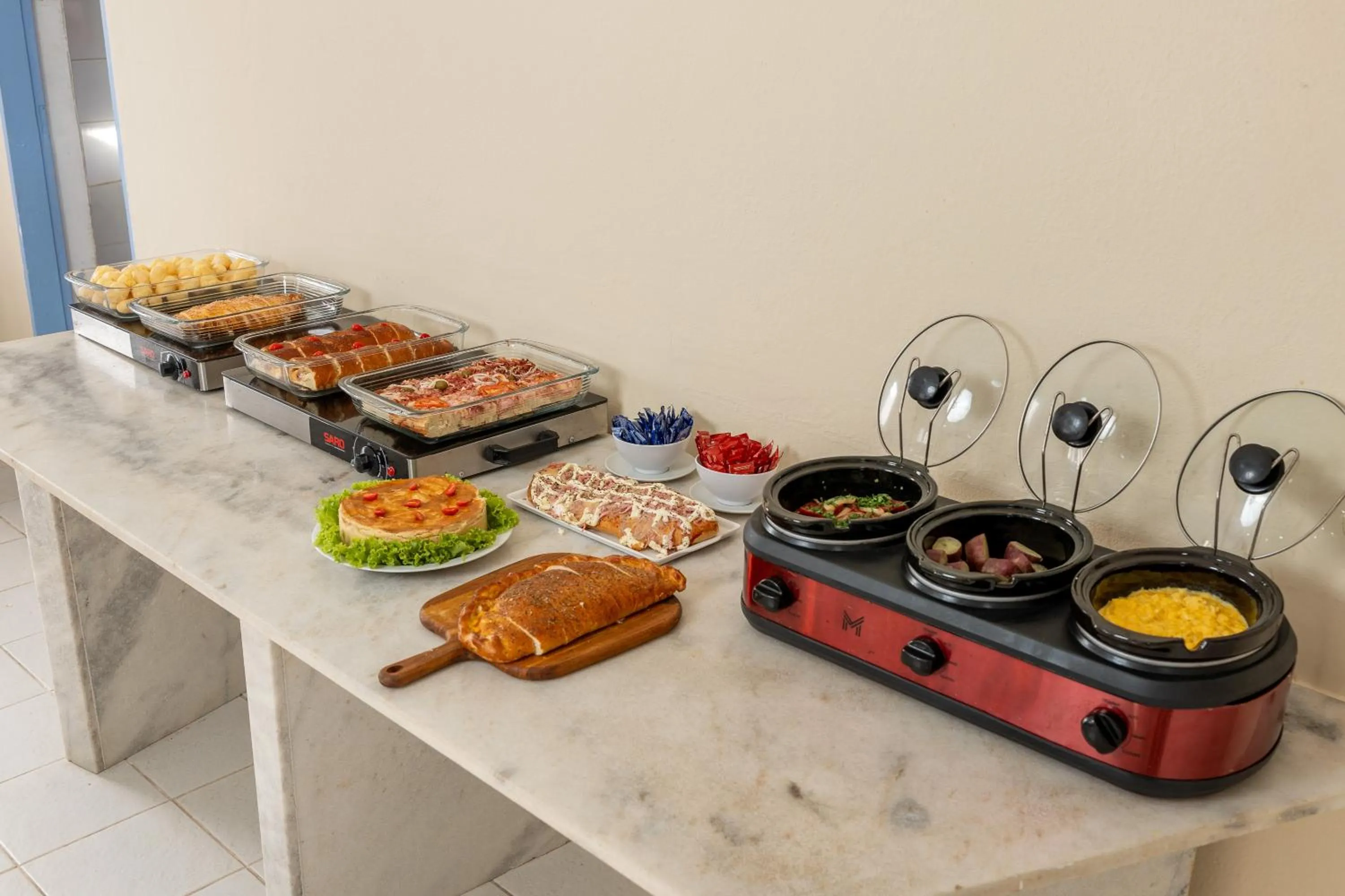 Buffet breakfast in Pousada Villa del Sol