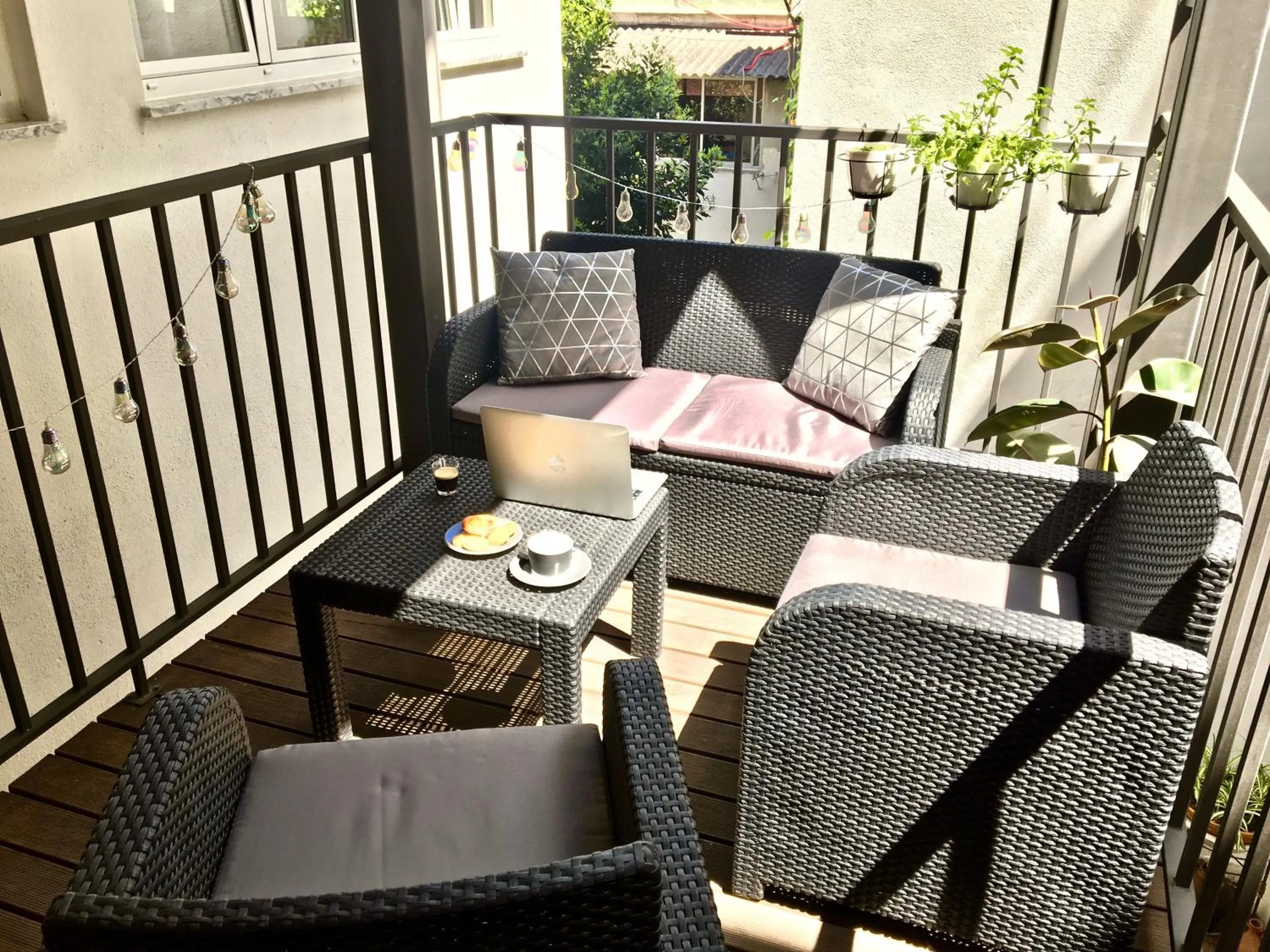 Balcony/Terrace in Hola Lisbon Suites