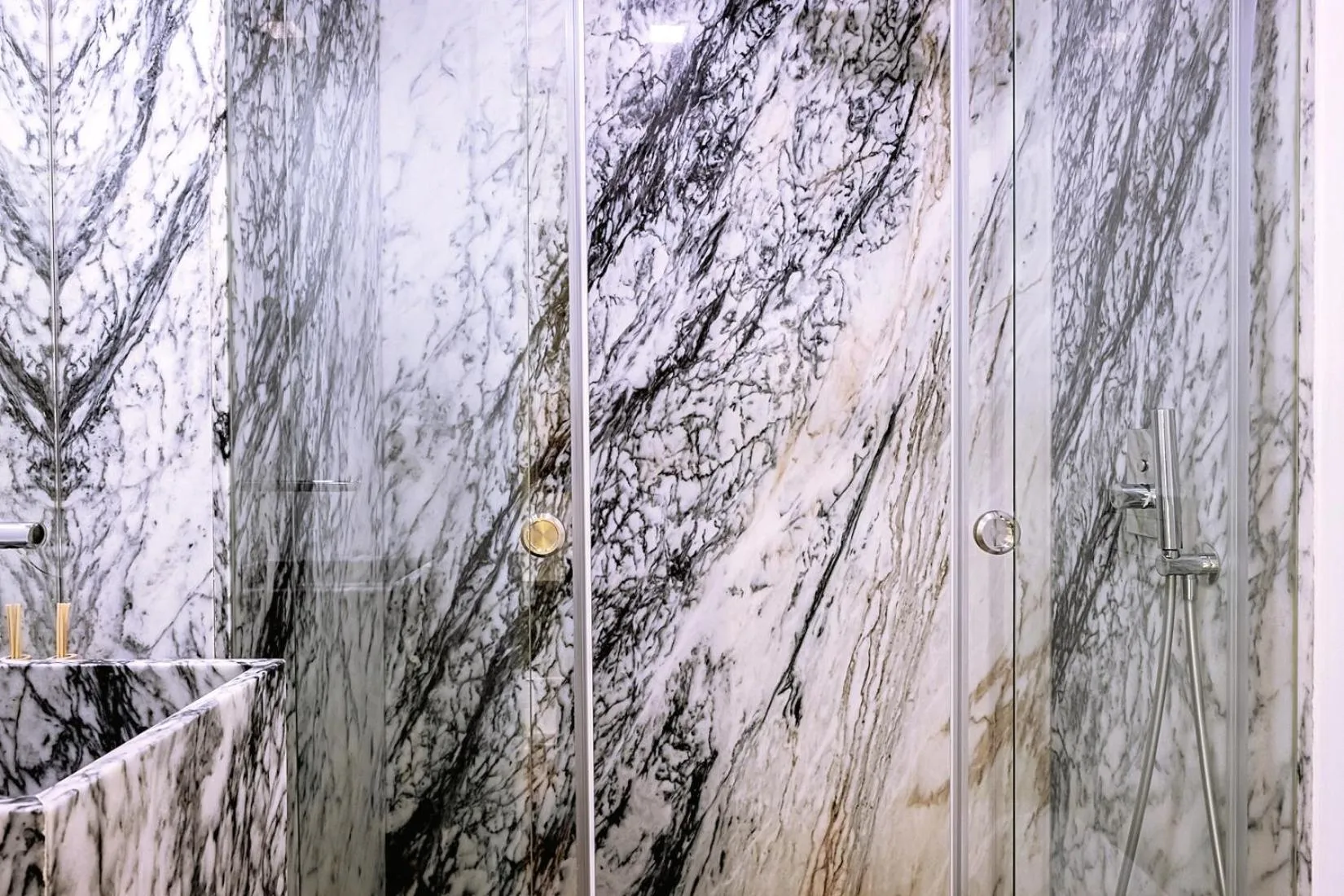 Shower in Hola Lisbon Suites