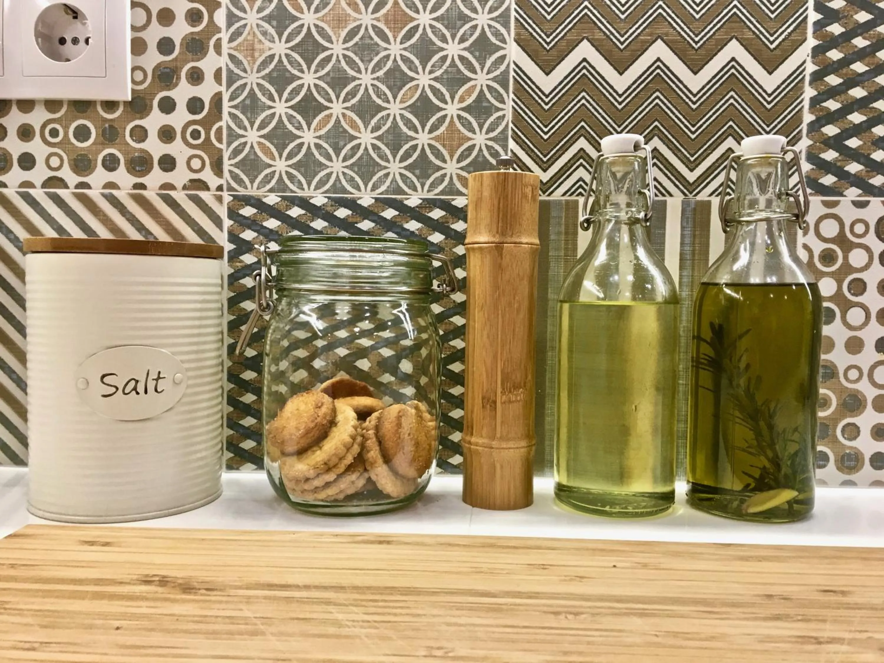 Kitchen or kitchenette in Hola Lisbon Suites