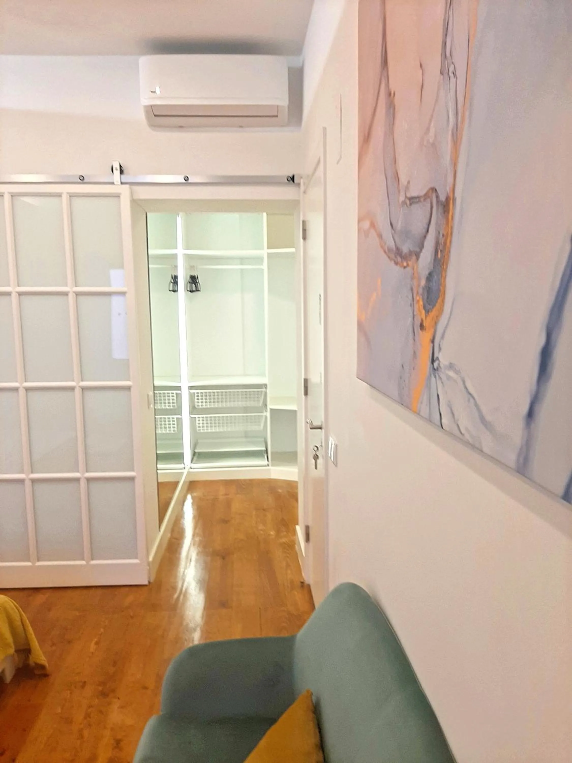 air conditioner in Hola Lisbon Suites