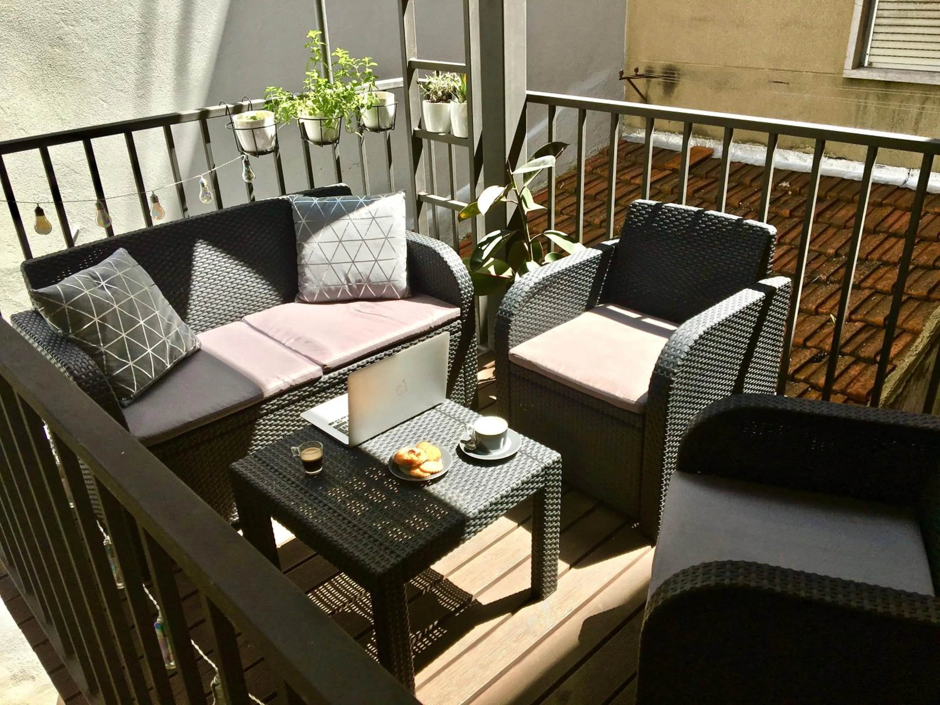 Balcony/Terrace in Hola Lisbon Suites