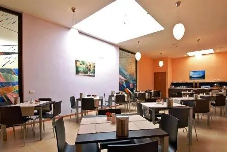 Restaurant/places to eat in Rosso Frizzante
