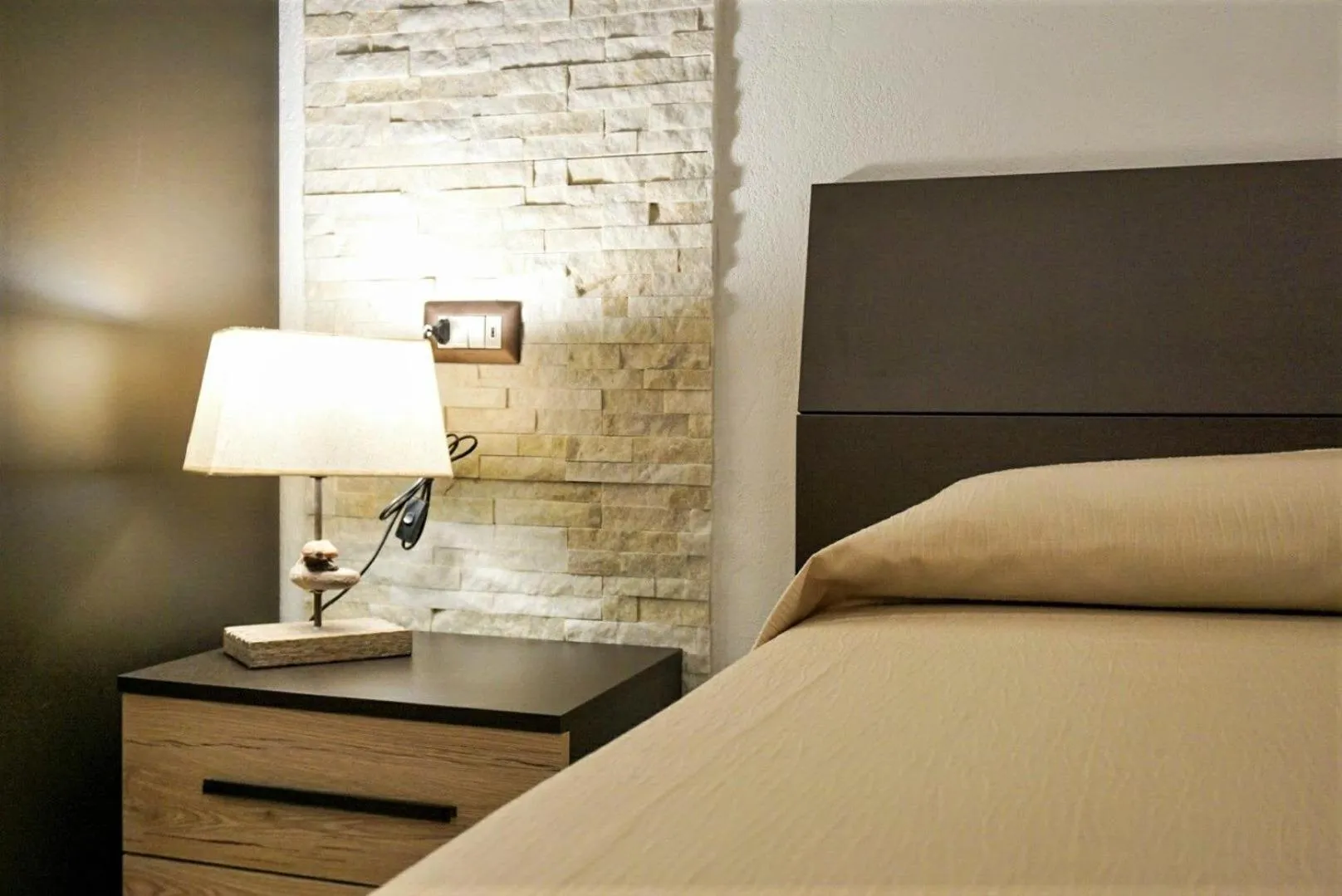 Photo of the whole room, Bed in Sunset Bed and Breakfast