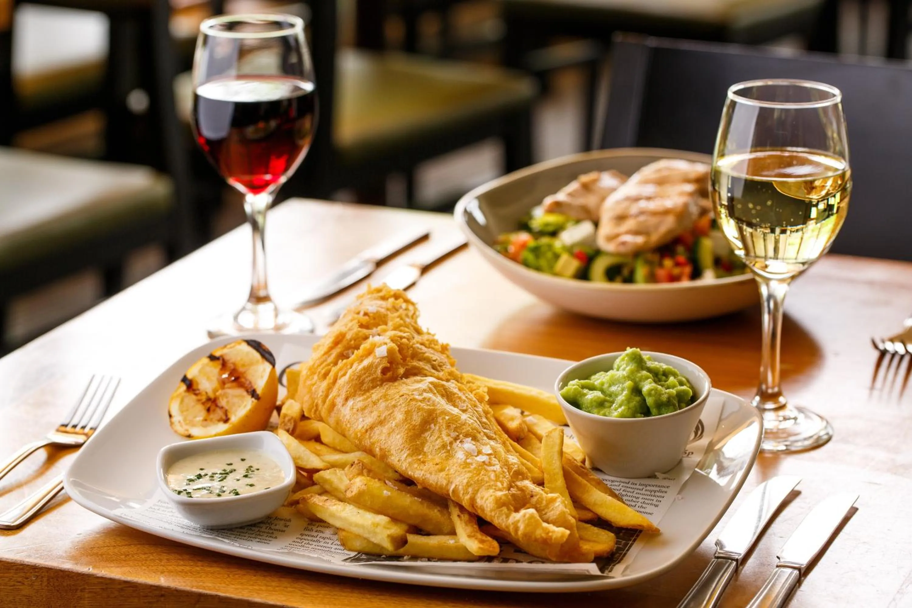 Restaurant/places to eat, Lunch and Dinner in Holiday Inn Maidenhead Windsor