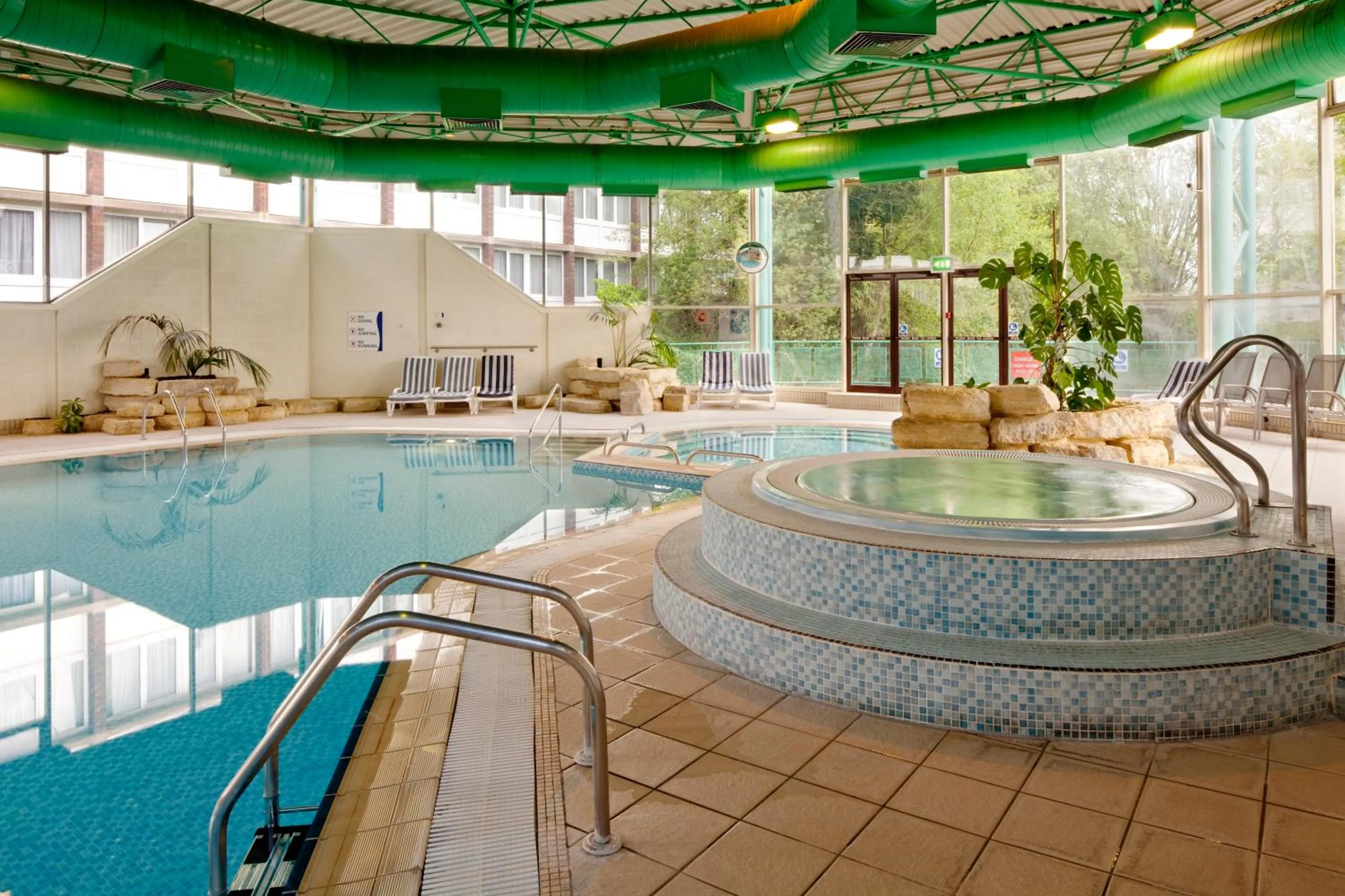 Decorative detail, Swimming Pool in Holiday Inn Maidenhead Windsor