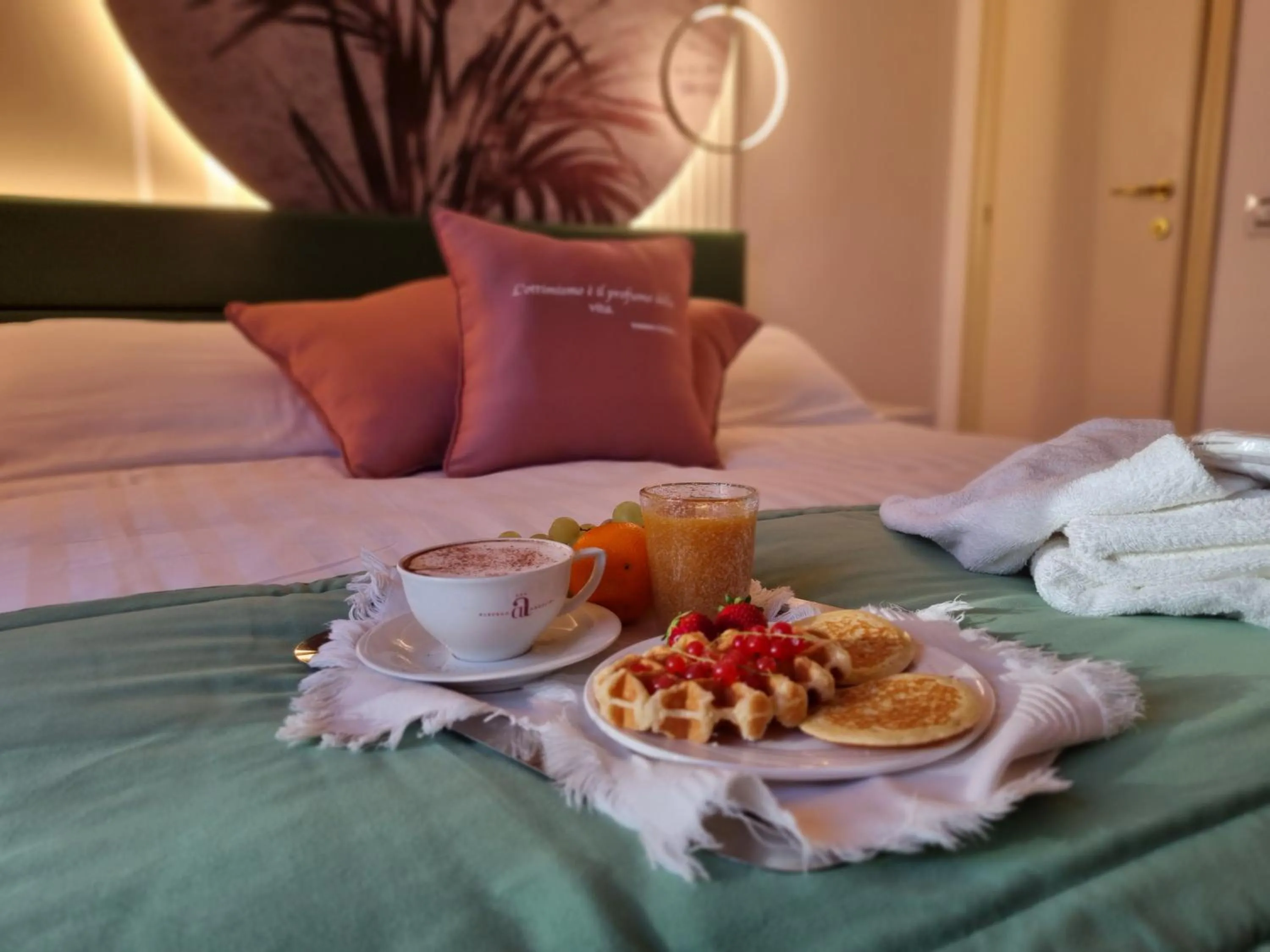 Breakfast, Bed in Hotel Angelini