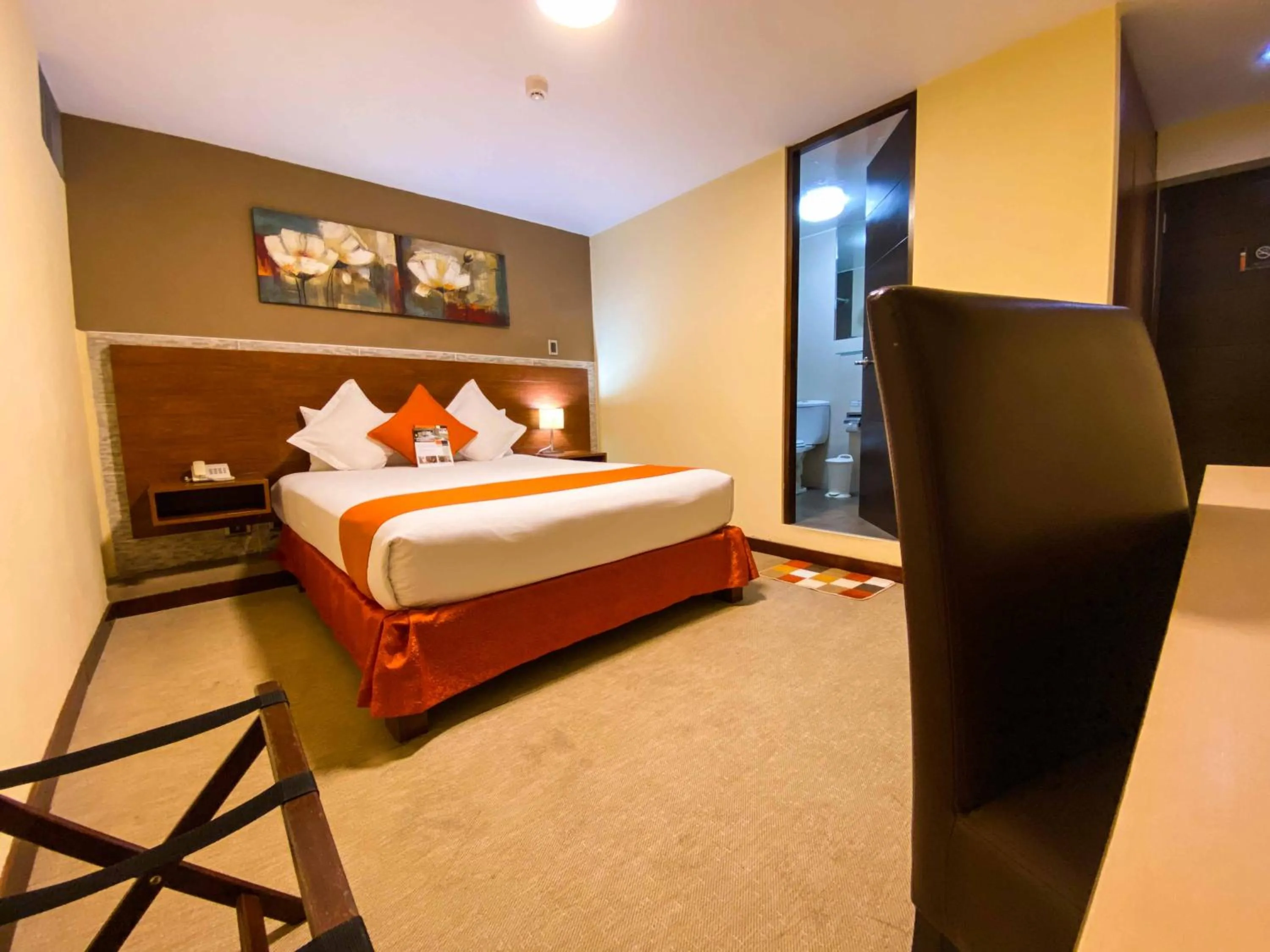 Photo of the whole room in SM Hotel