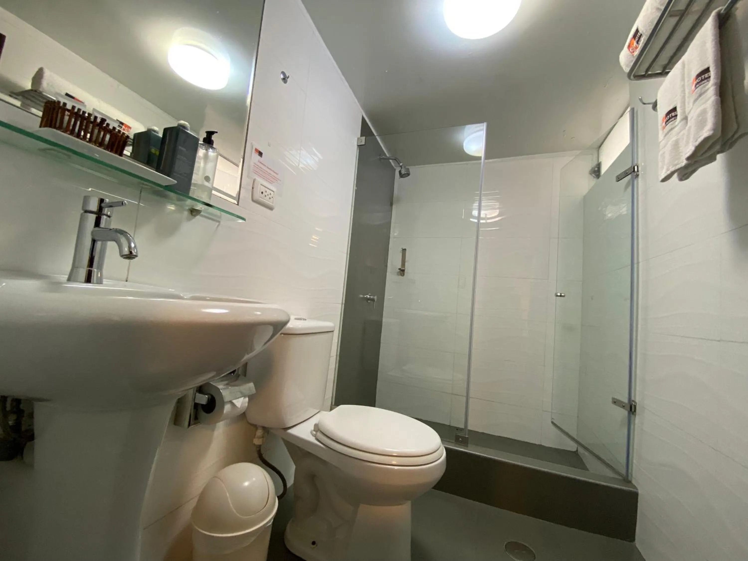 Bathroom in SM Hotel