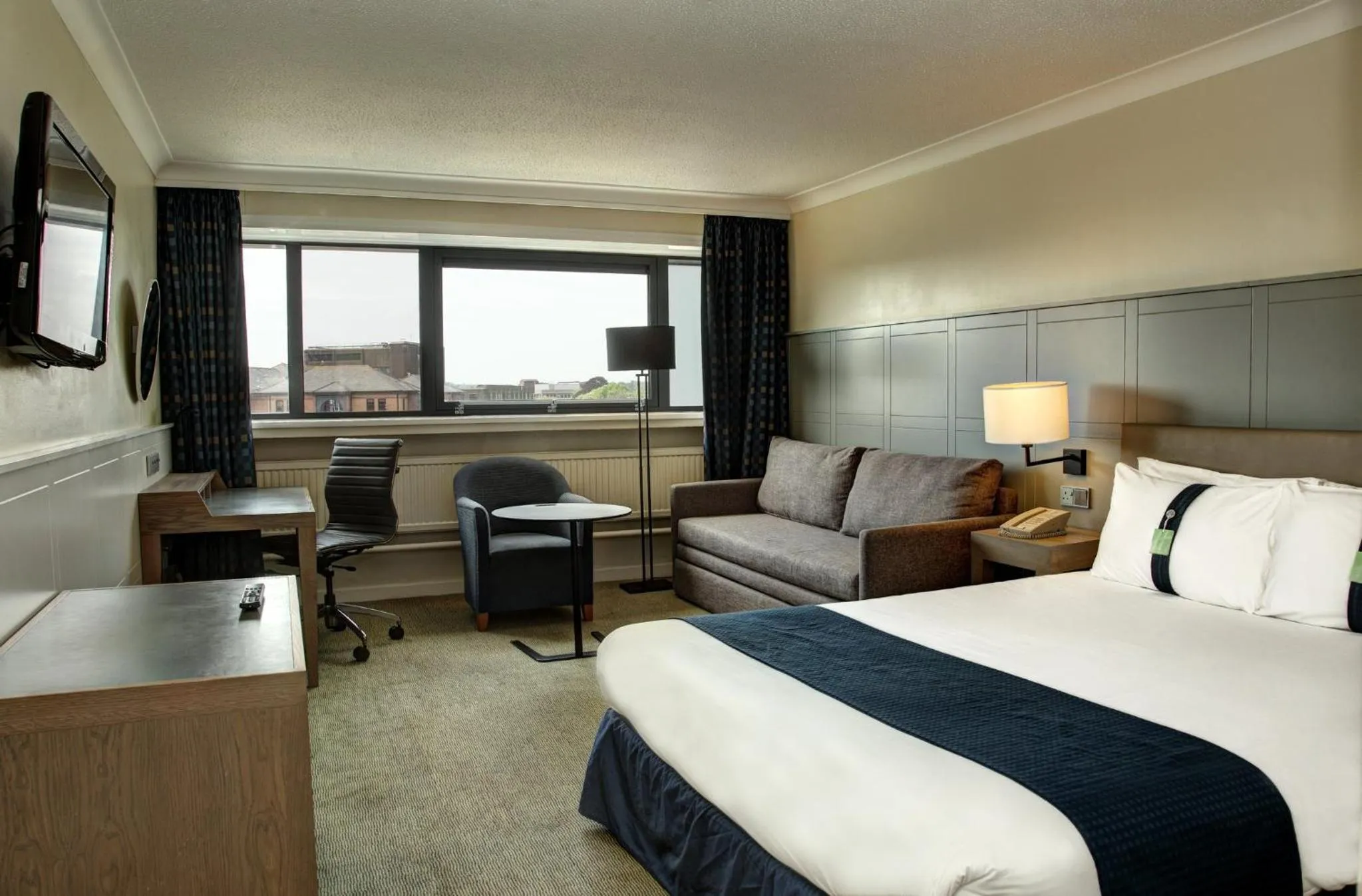 Photo of the whole room, Bed in Holiday Inn Cardiff City Centre by IHG