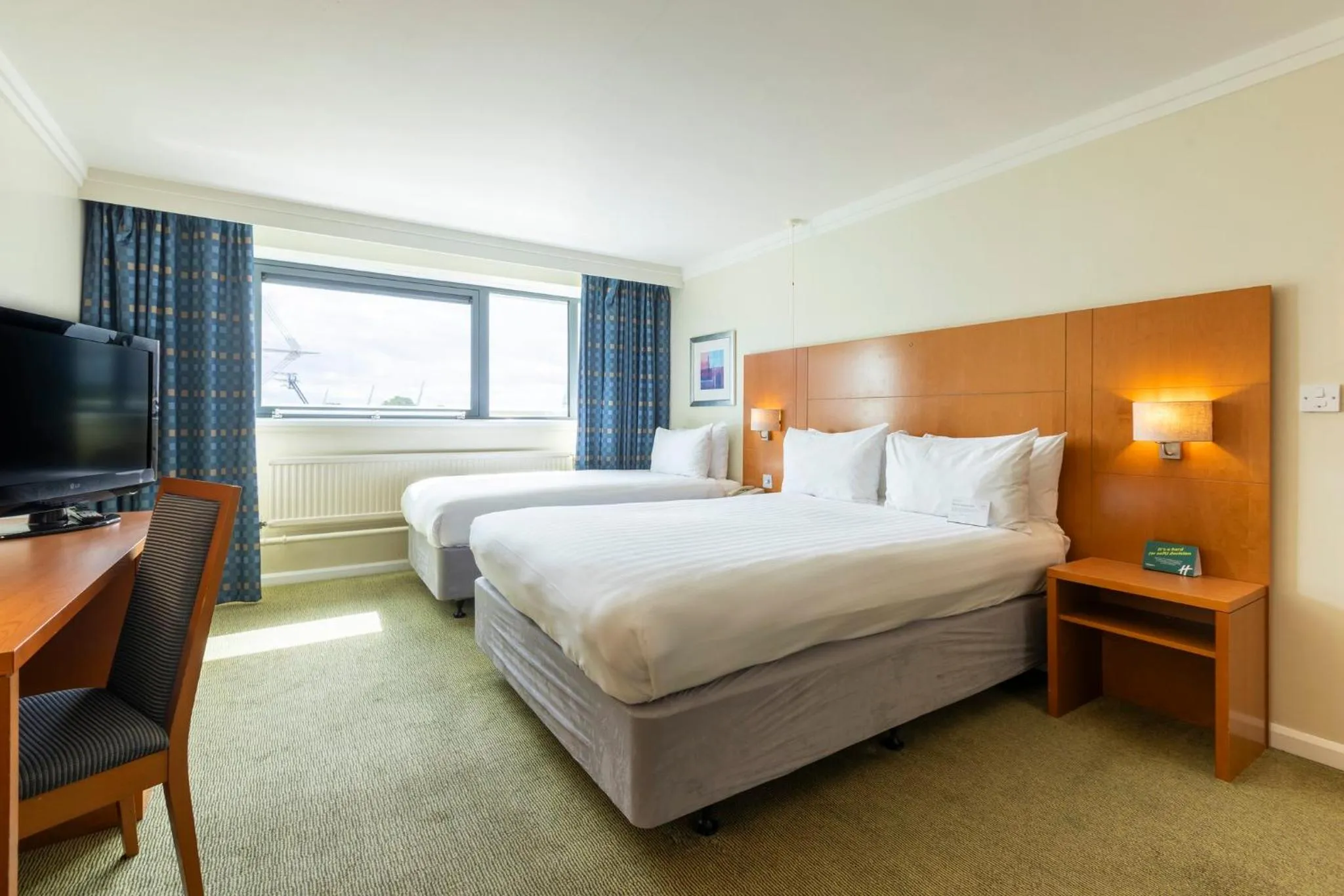 Photo of the whole room, Bed in Holiday Inn Cardiff City Centre by IHG