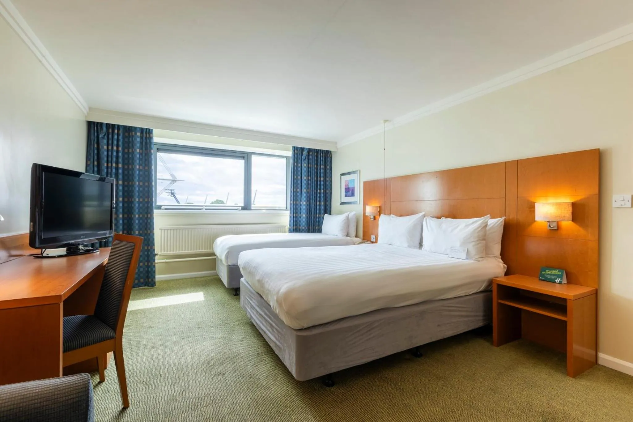 Photo of the whole room, Bed in Holiday Inn Cardiff City Centre by IHG