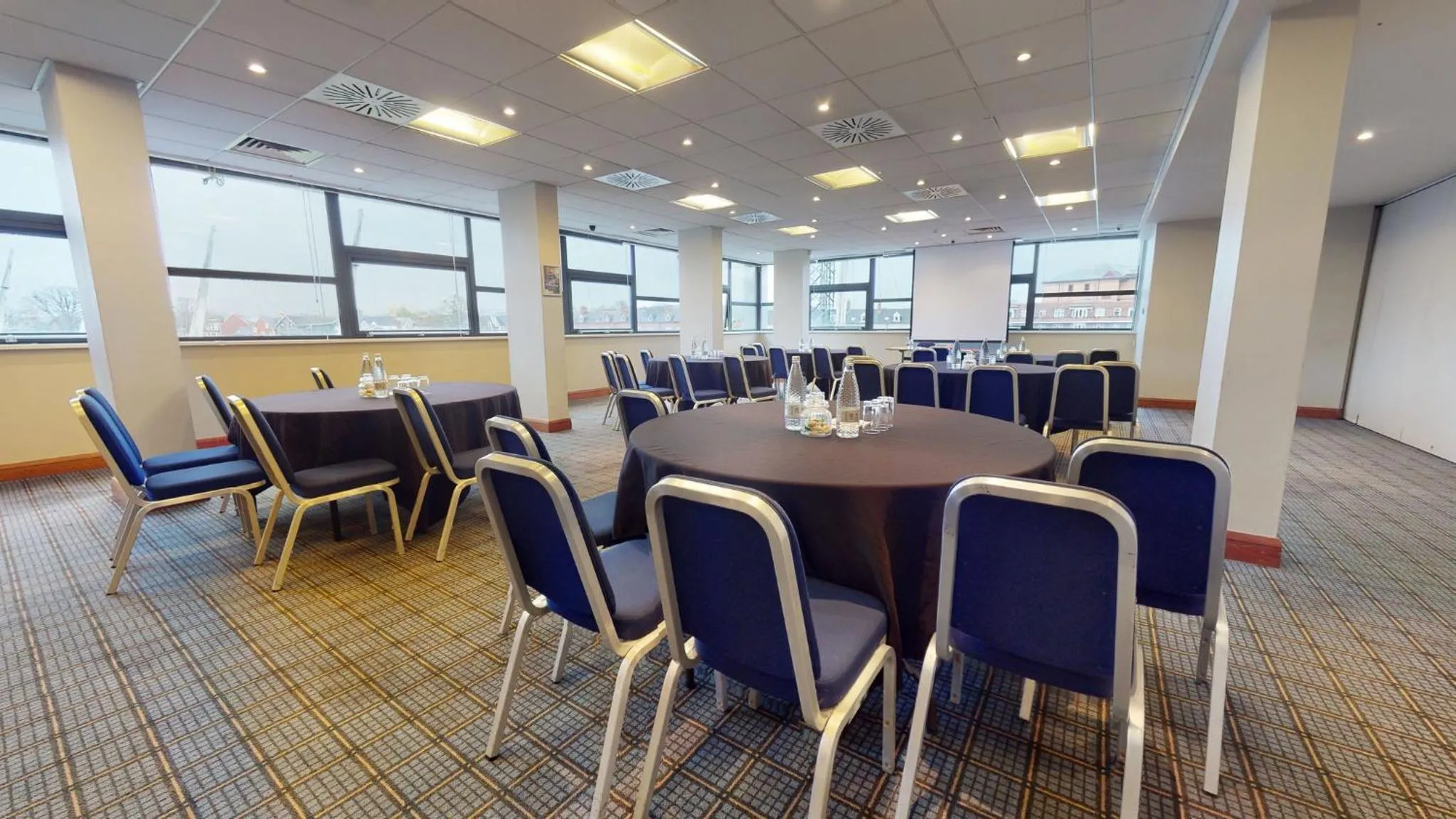 Meeting/conference room in Holiday Inn Cardiff City Centre by IHG