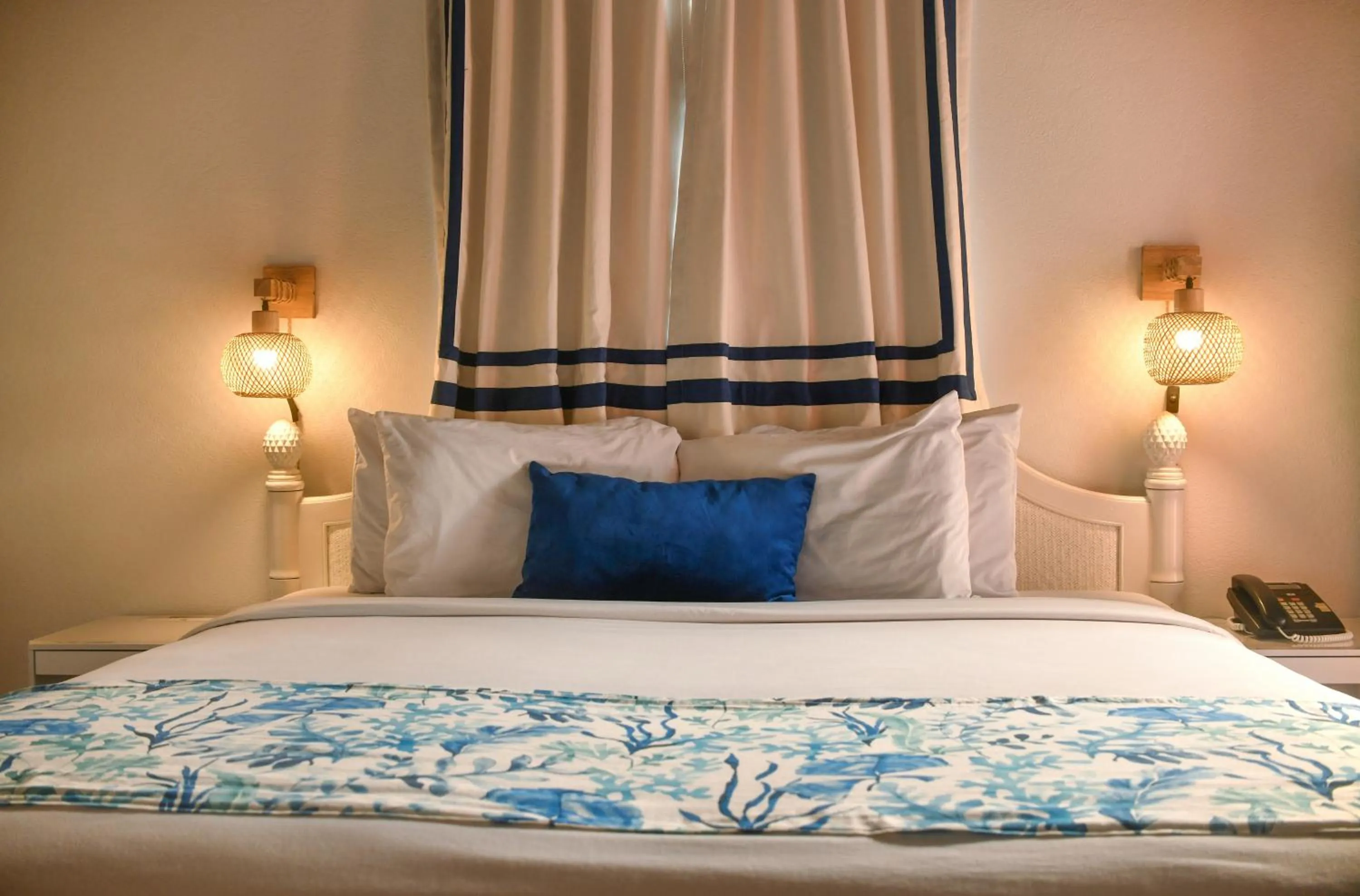 Bedroom, Bed in Melbourne Inn