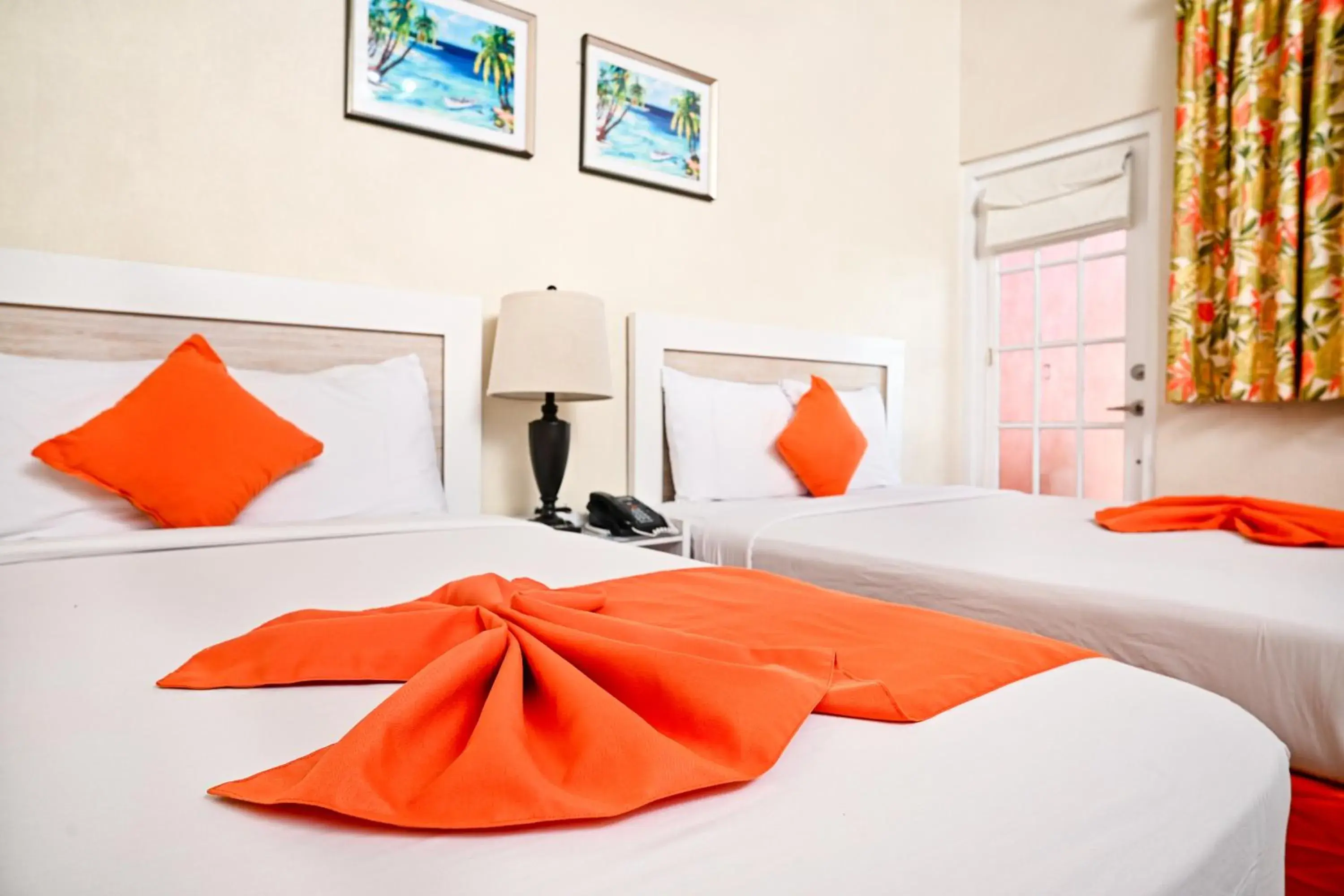 Queen Room in Melbourne Inn Queen Room in Melbourne Inn