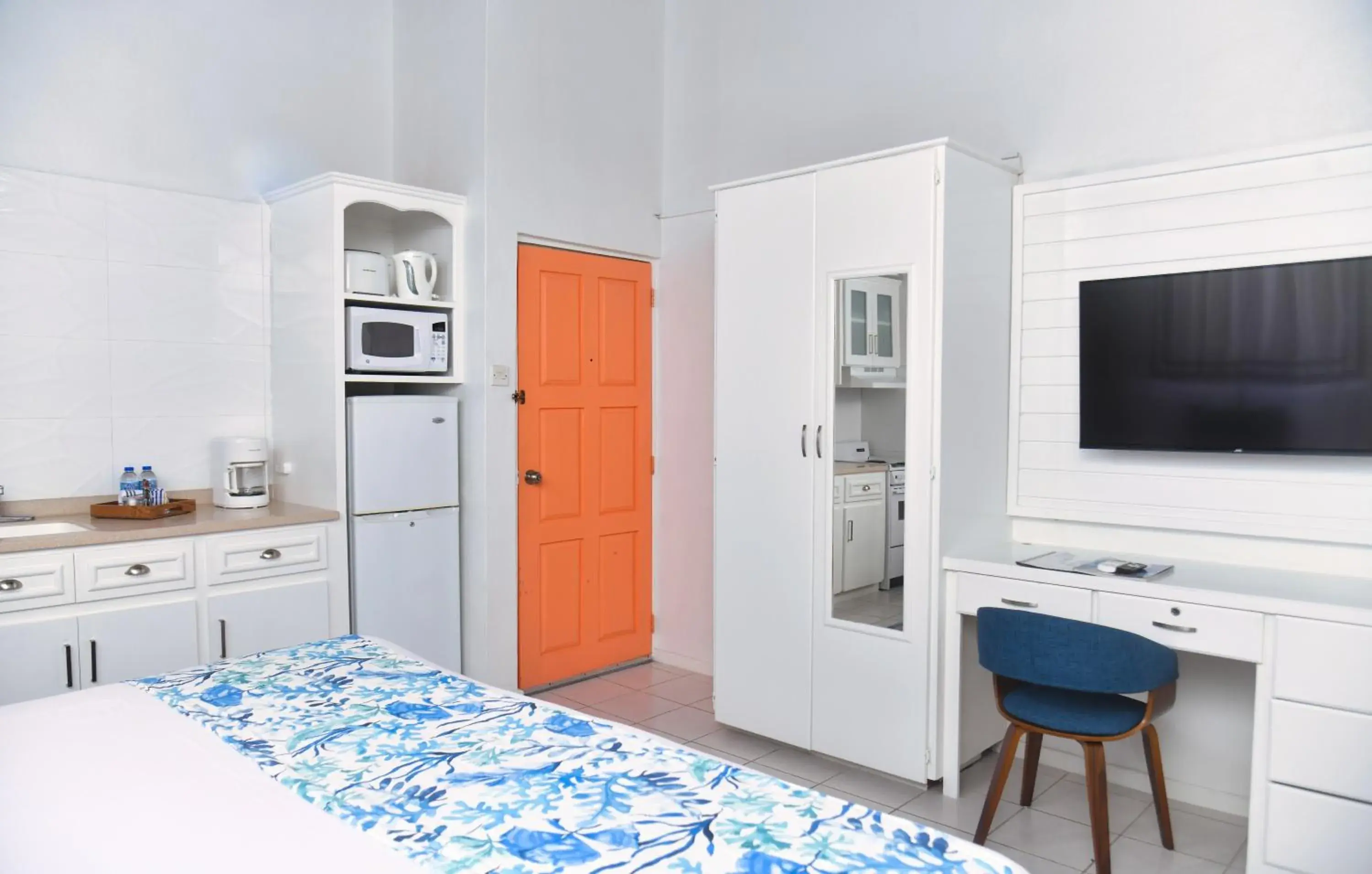 King Room in Melbourne Inn King Room in Melbourne Inn