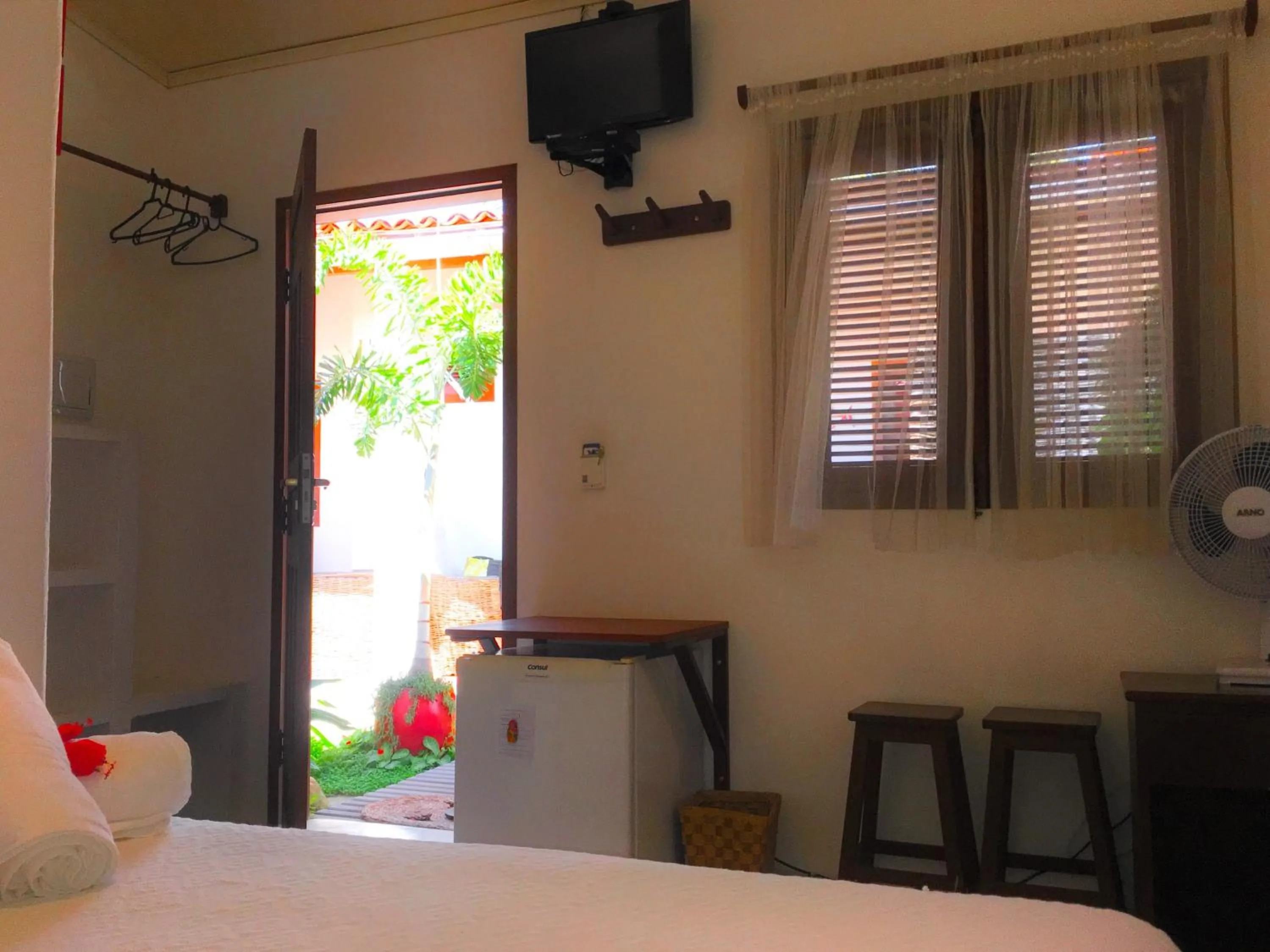 Garden view, Bed in Pousada Atlantis