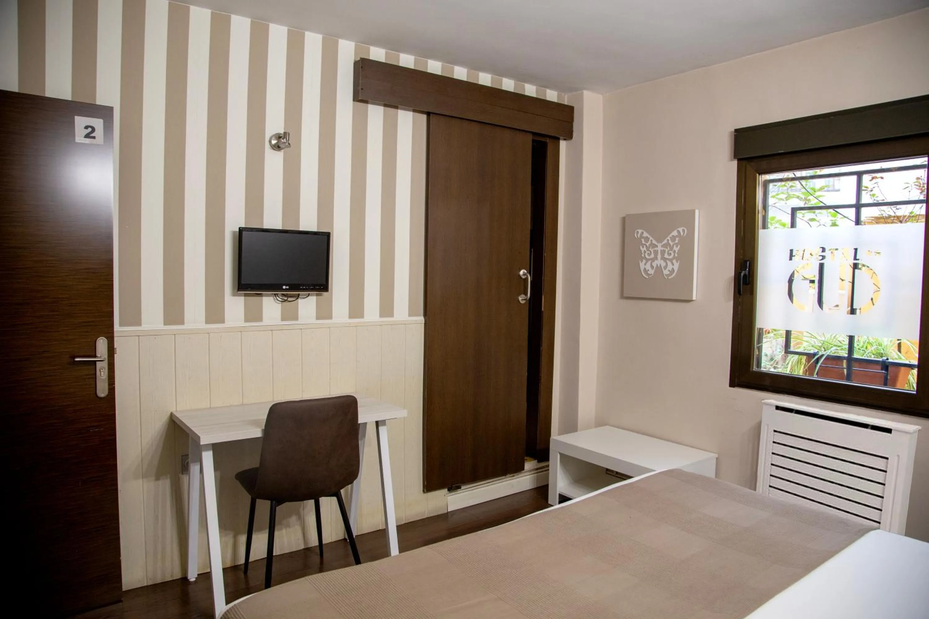 Bed in Hostal Gud Salamanca