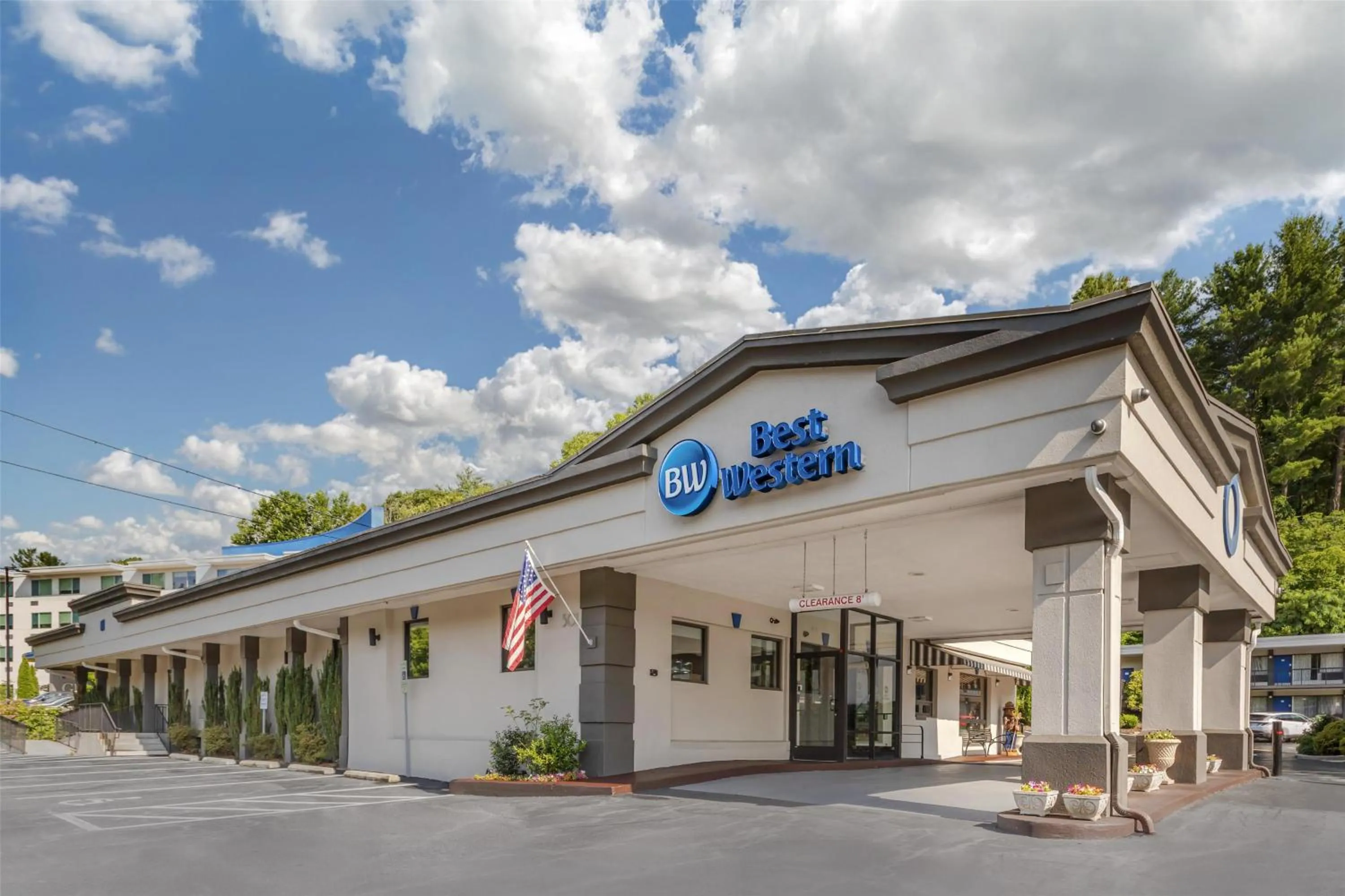 Property building in Best Western Asheville-Blue Ridge Parkway