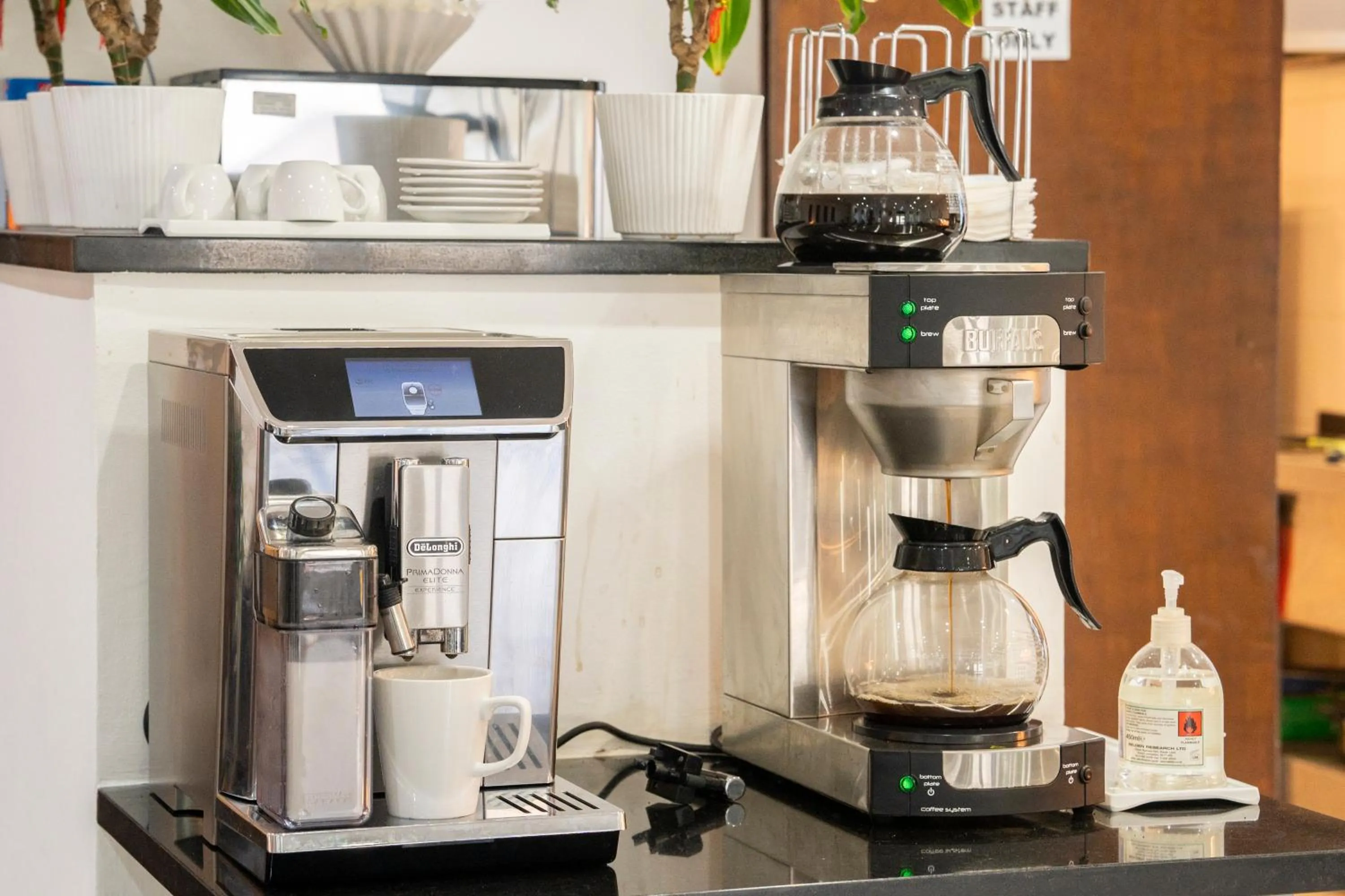 Coffee/tea facilities in Remont Oxford Hotel