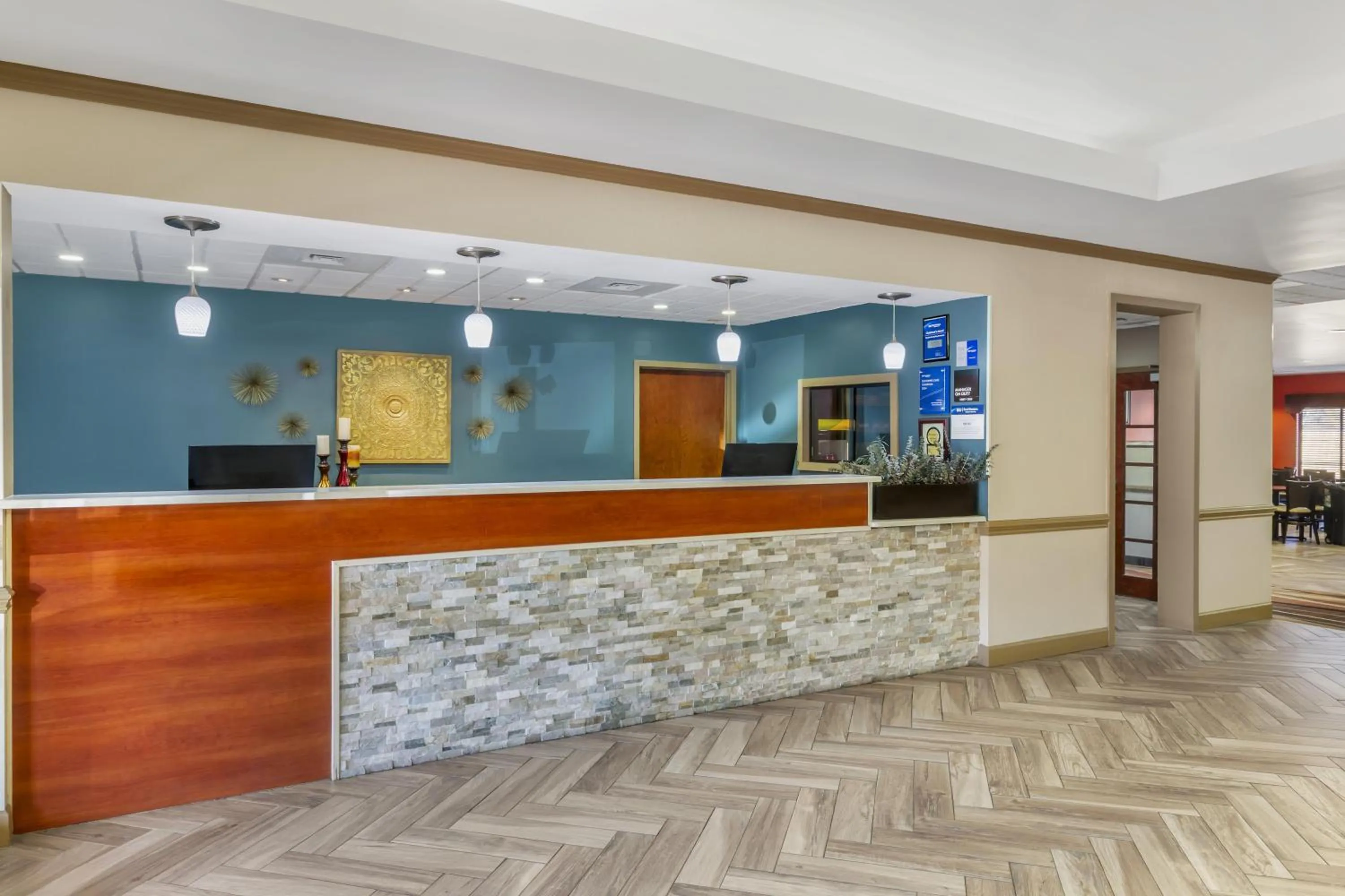 Lobby or reception in Best Western Plus Suites Greenville