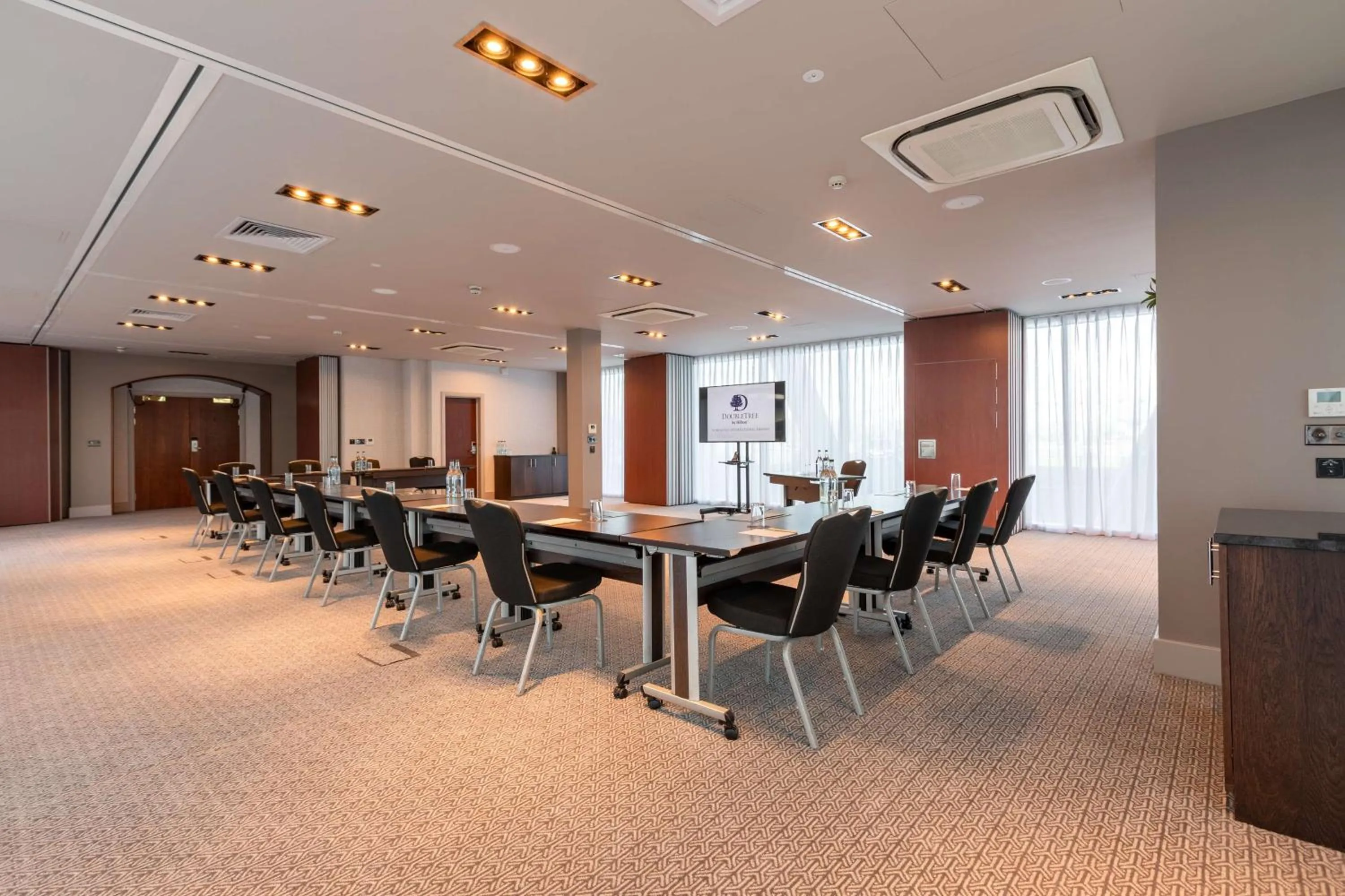Meeting/conference room in DoubleTree by Hilton Hotel Newcastle International Airport
