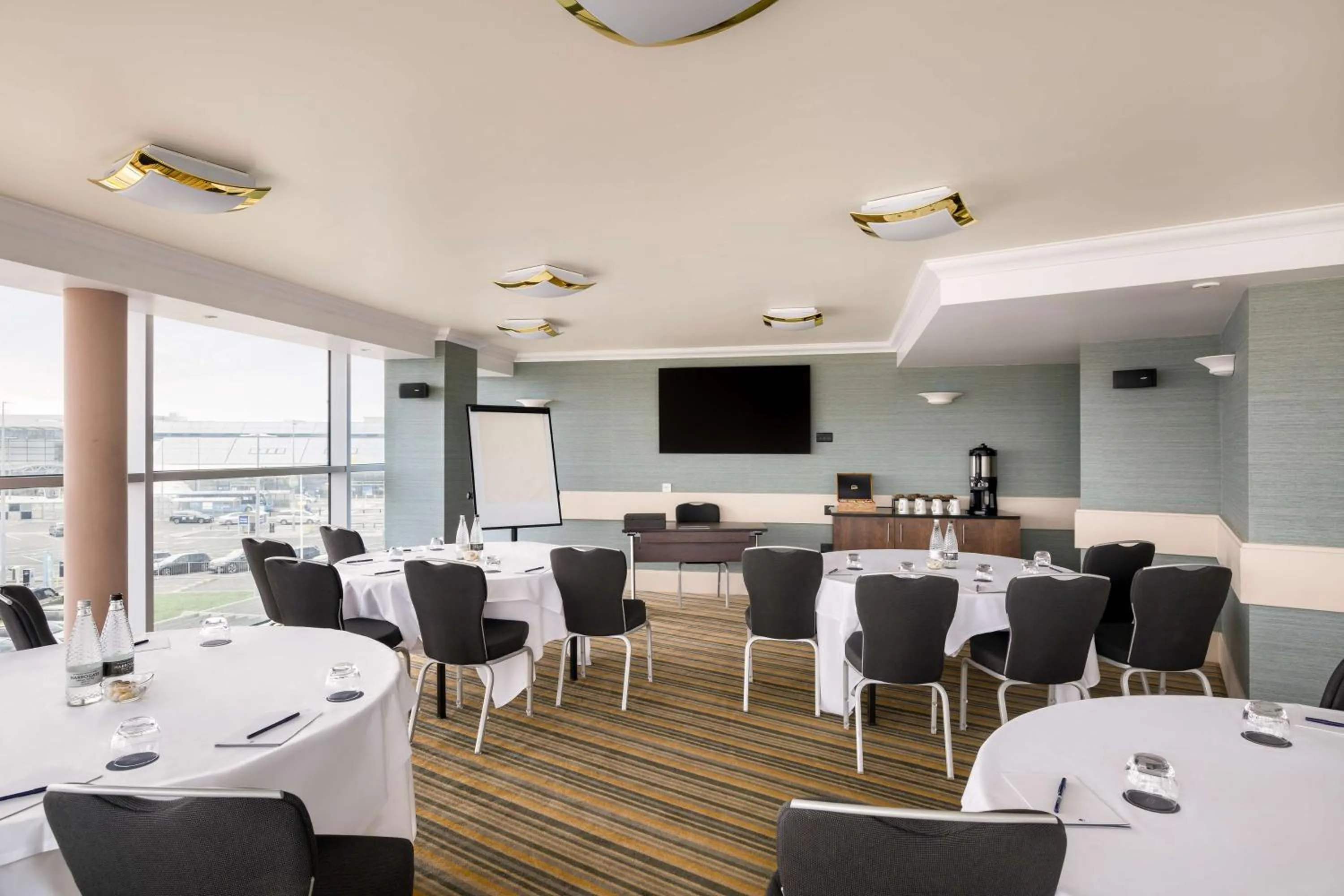 Meeting/conference room in DoubleTree by Hilton Hotel Newcastle International Airport