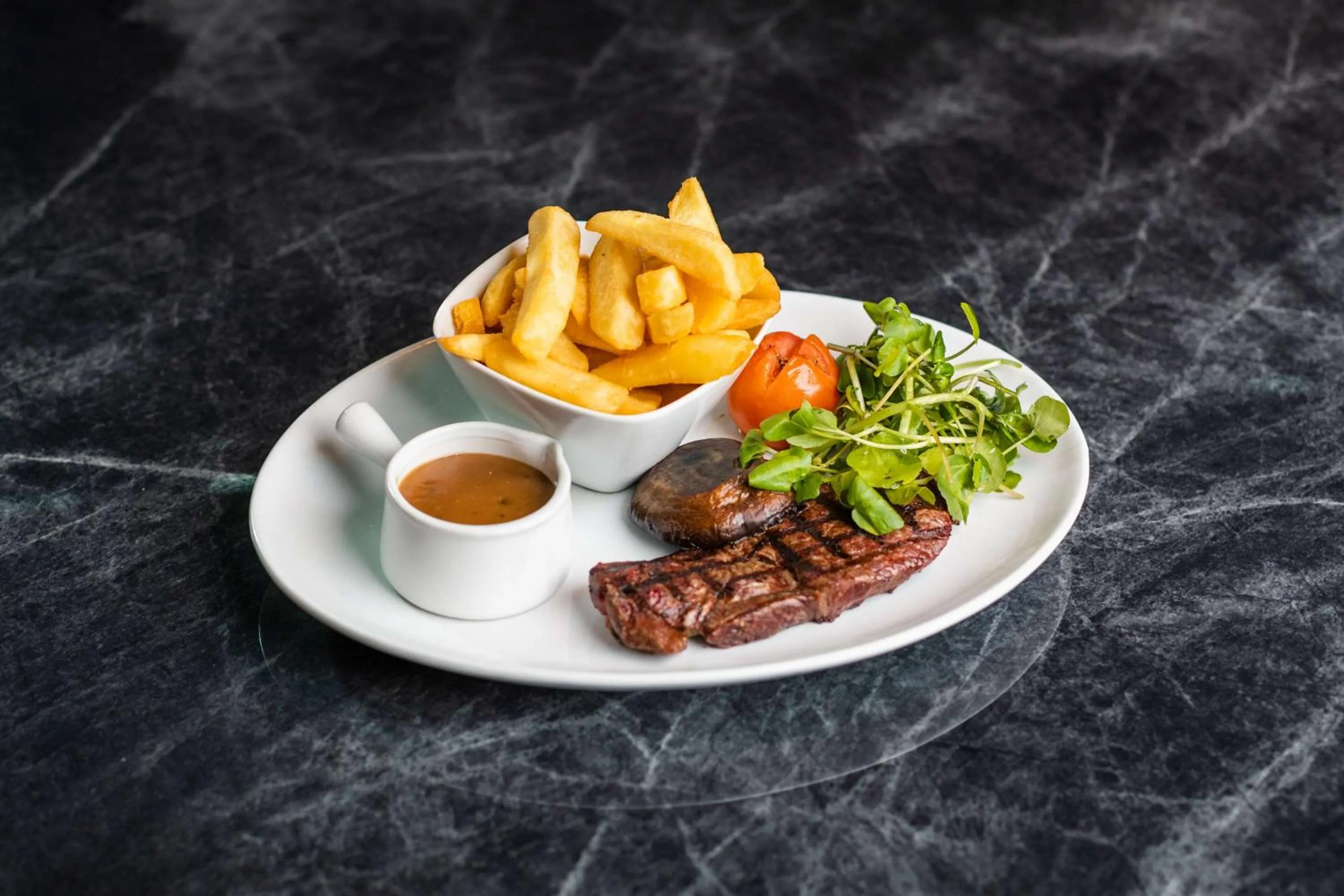 Restaurant/places to eat in DoubleTree by Hilton Hotel Newcastle International Airport