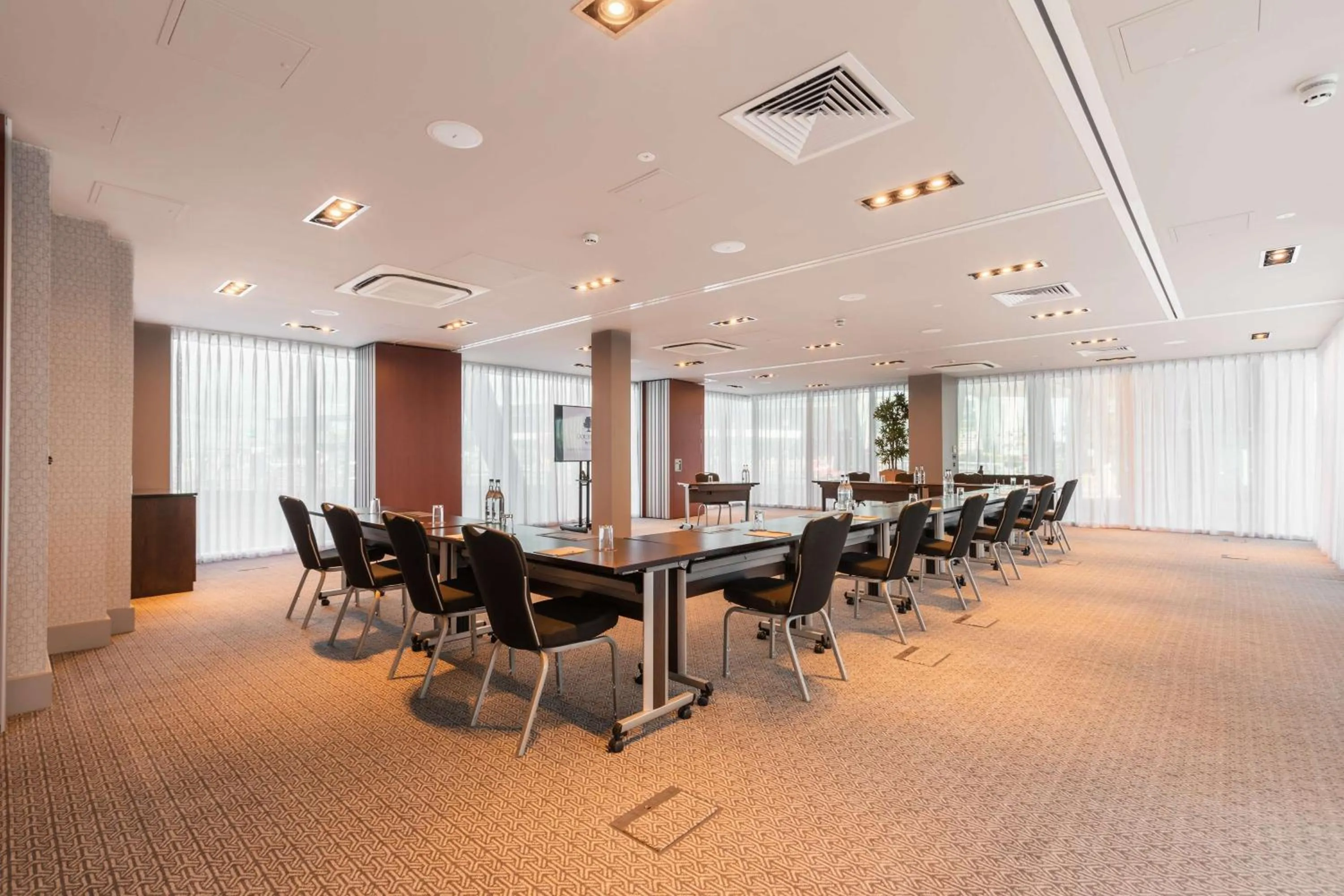 Meeting/conference room in DoubleTree by Hilton Hotel Newcastle International Airport