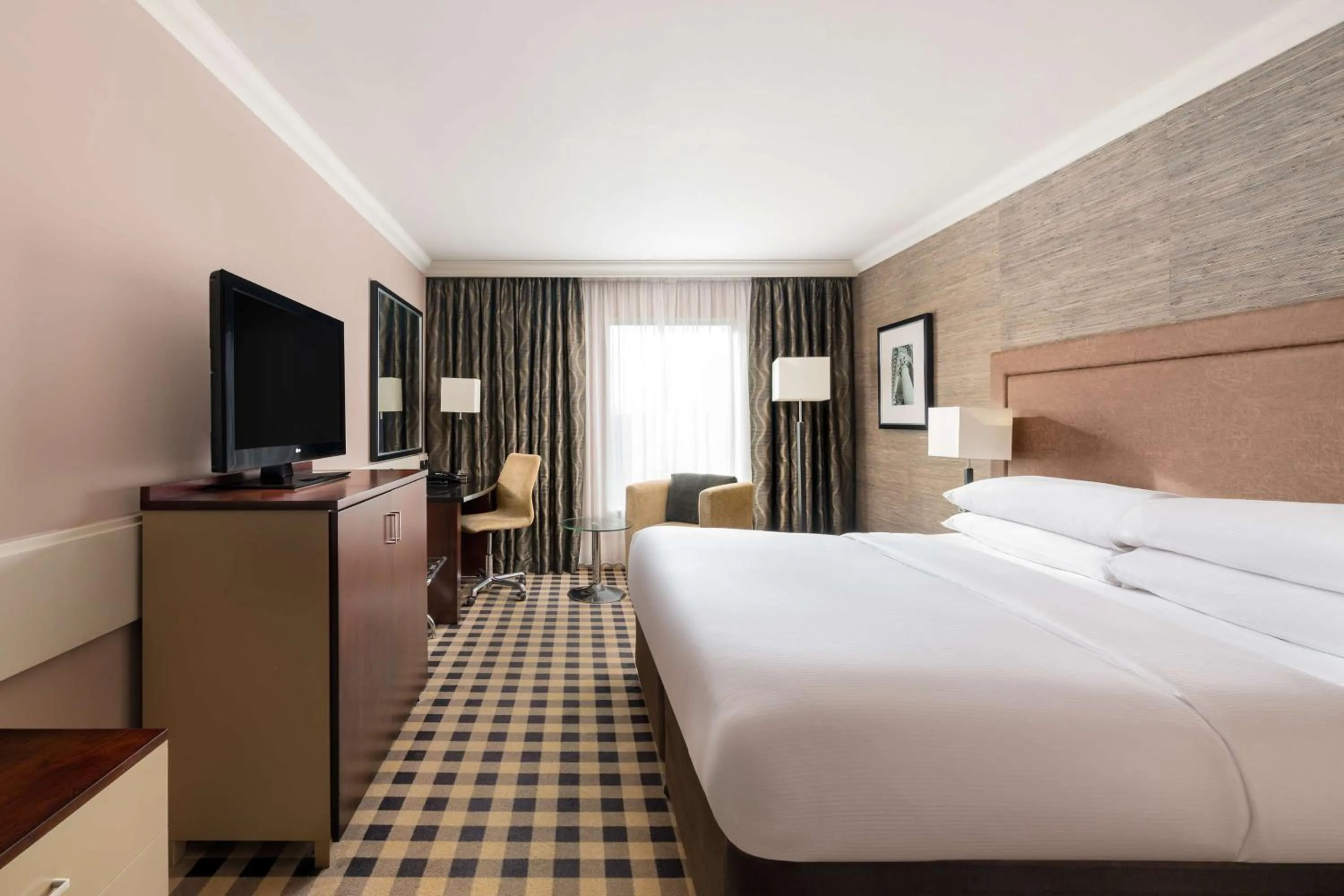 Bed in DoubleTree by Hilton Hotel Newcastle International Airport