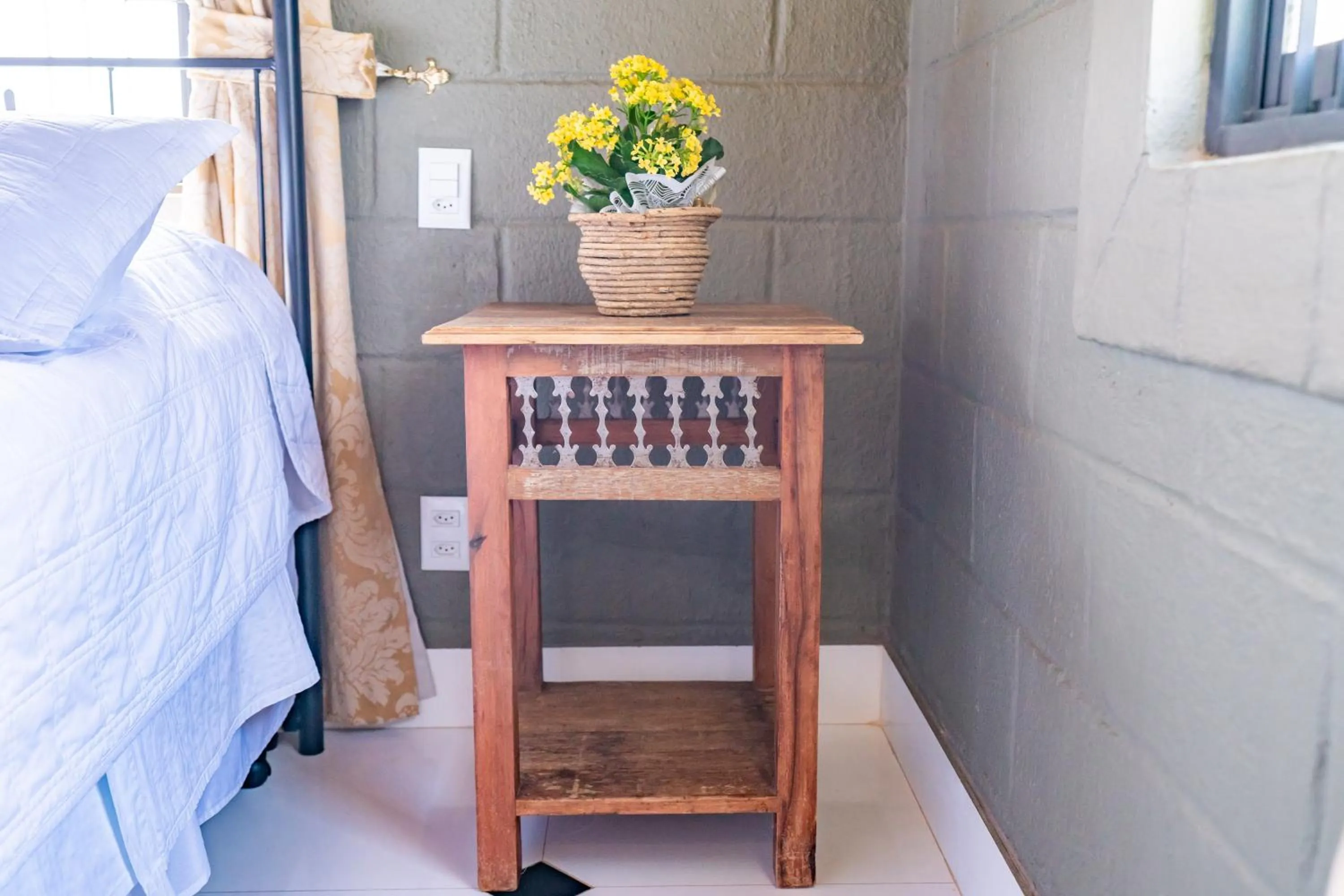 Decorative detail, Bed in Pousada Camelot Inn