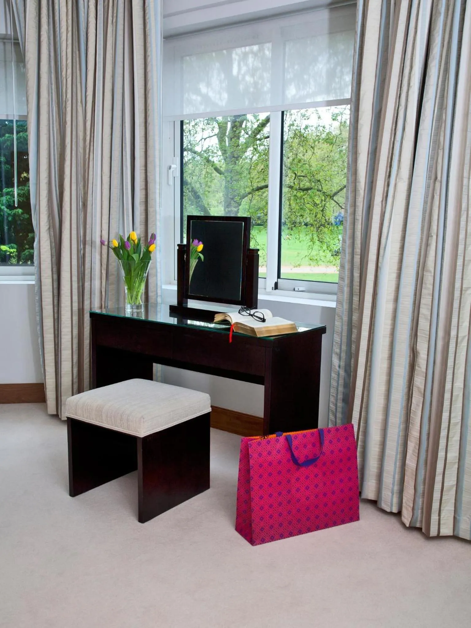 Decorative detail in Arlington House Apartments