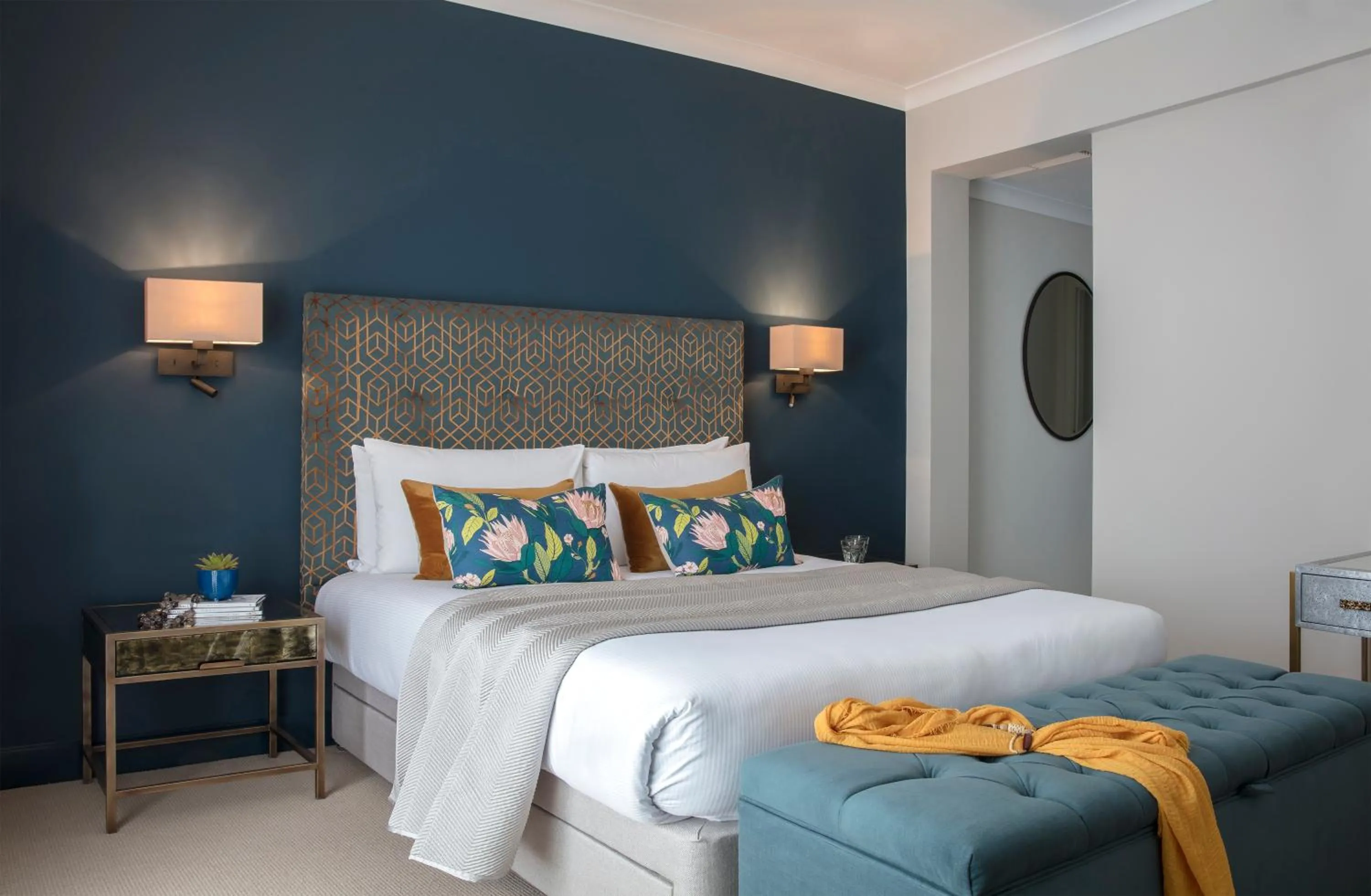 Bed in Arlington House Apartments