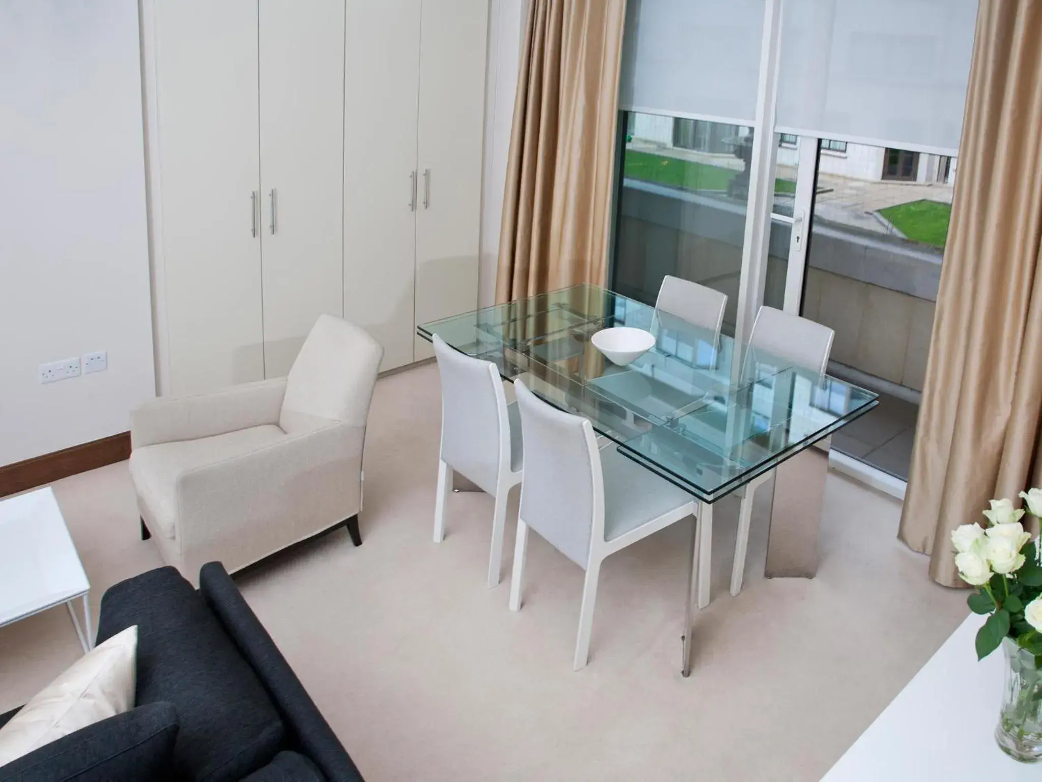 Superior Studio with Garden View in Arlington House Apartments Superior Studio with Garden View in Arlington House Apartments