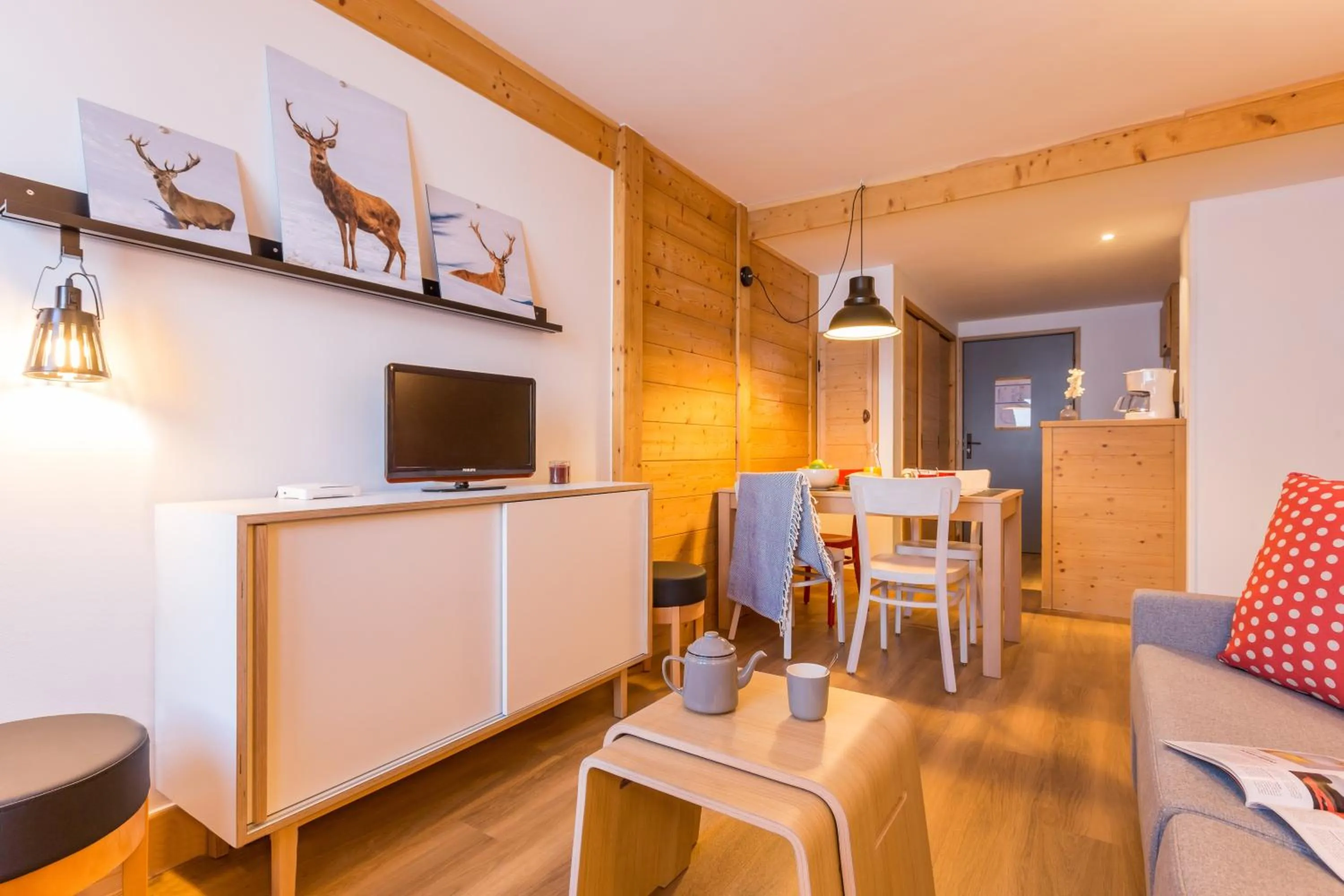 Communal lounge/ TV room in Résidence Pierre & Vacances Aconit