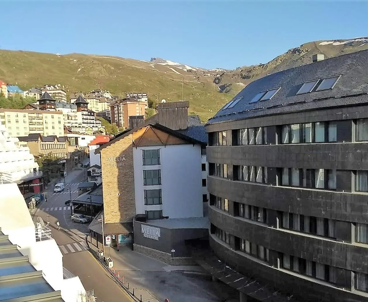TODOSIERRANEVADA ZONA BAJA - MONTBLANC VISTAS A LA MONTANA - Junto a los Telecabinas