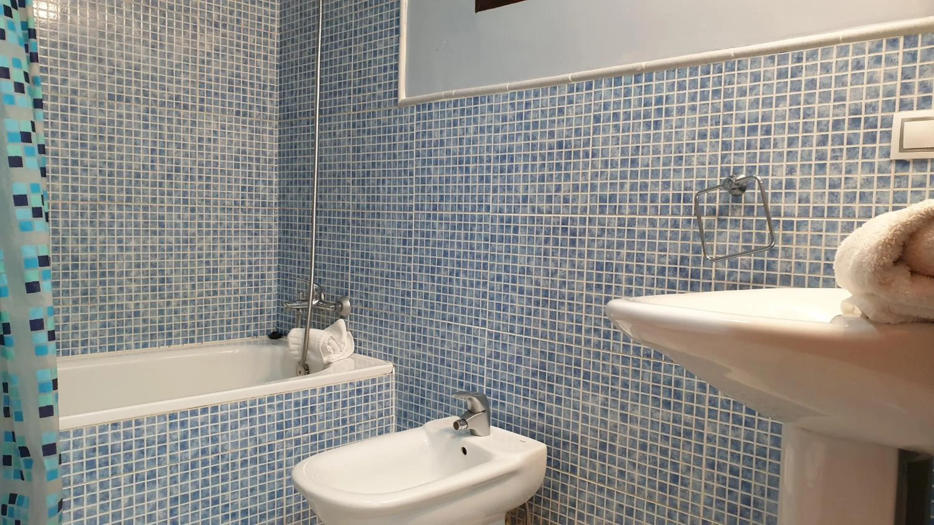 TODOSIERRANEVADA ZONA BAJA - MONTBLANC VISTAS A LA MONTANA - Junto a los Telecabinas