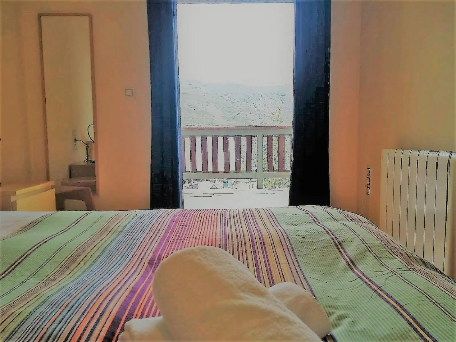 Bed in TODOSIERRANEVADA ZONA BAJA - MONTBLANC VISTAS A LA MONTANA - Junto a los Telecabinas