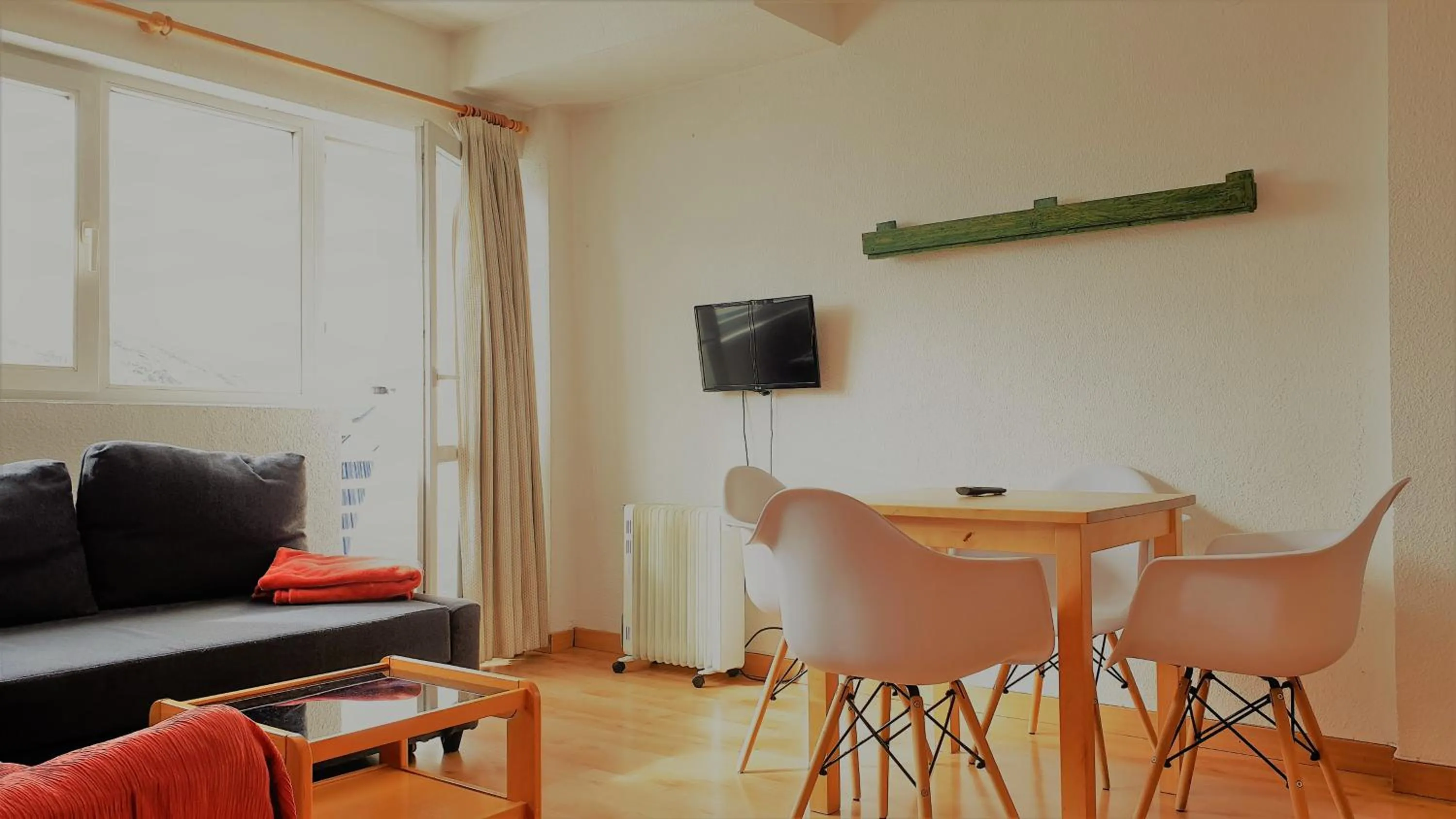 TODOSIERRANEVADA ZONA BAJA - MONTBLANC VISTAS A LA MONTANA - Junto a los Telecabinas