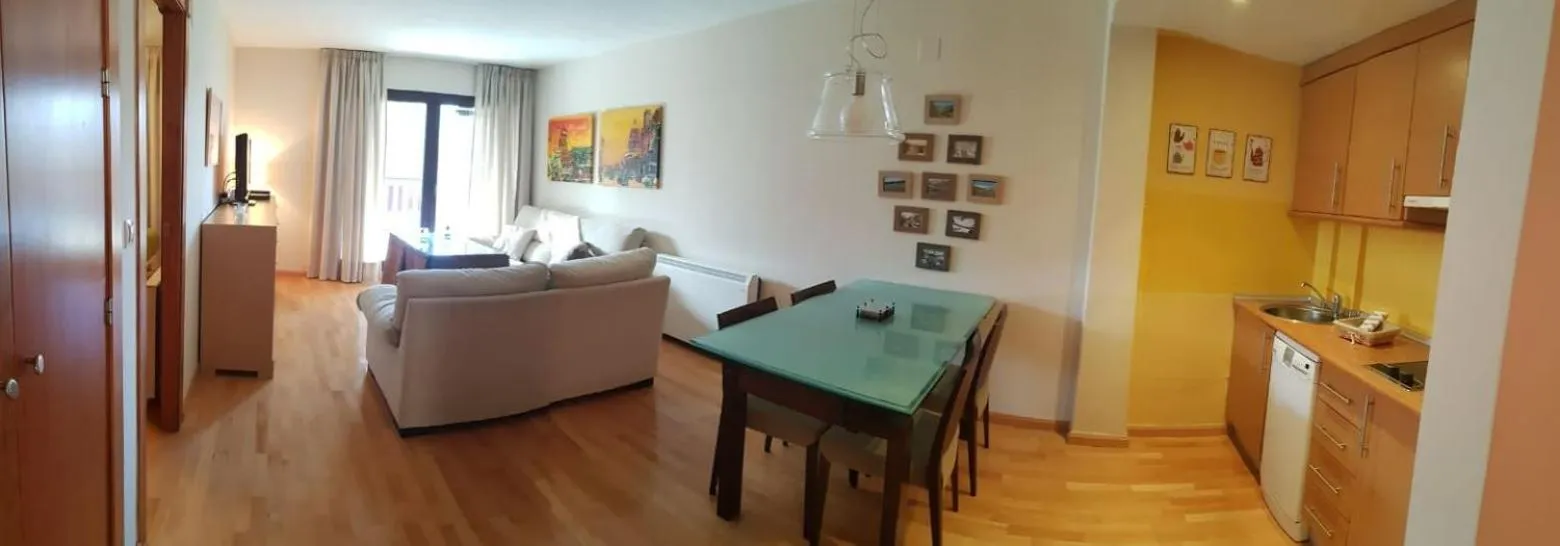 TODOSIERRANEVADA ZONA BAJA - MONTBLANC VISTAS A LA MONTANA - Junto a los Telecabinas