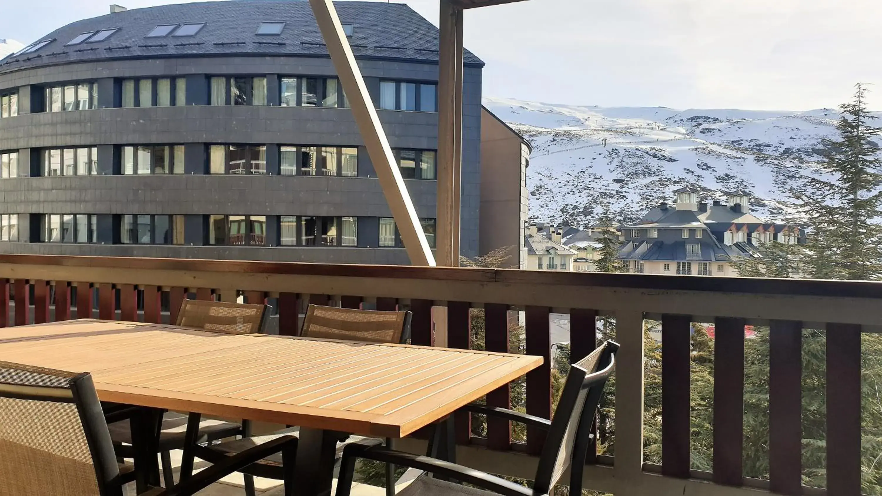 Superior Two-Bedroom Apartment in TODOSIERRANEVADA ZONA BAJA - MONTBLANC VISTAS A LA MONTANA - Junto a los Telecabinas Superior Two-Bedroom Apartment in TODOSIERRANEVADA ZONA BAJA - MONTBLANC VISTAS A LA MONTANA - Junto a los Telecabinas