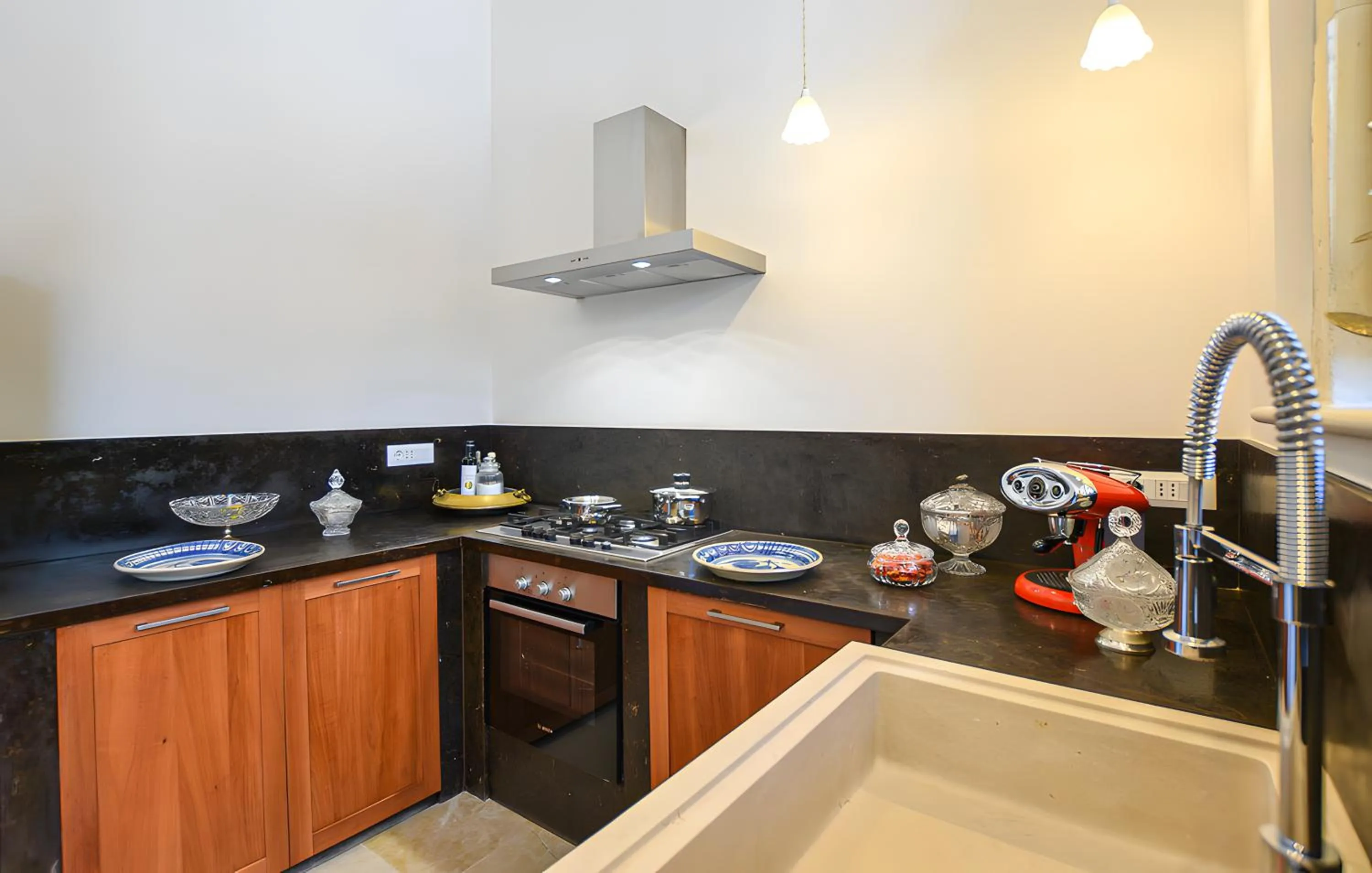 Kitchen or kitchenette in Dimora di Catullo - Ospitalità di Charme