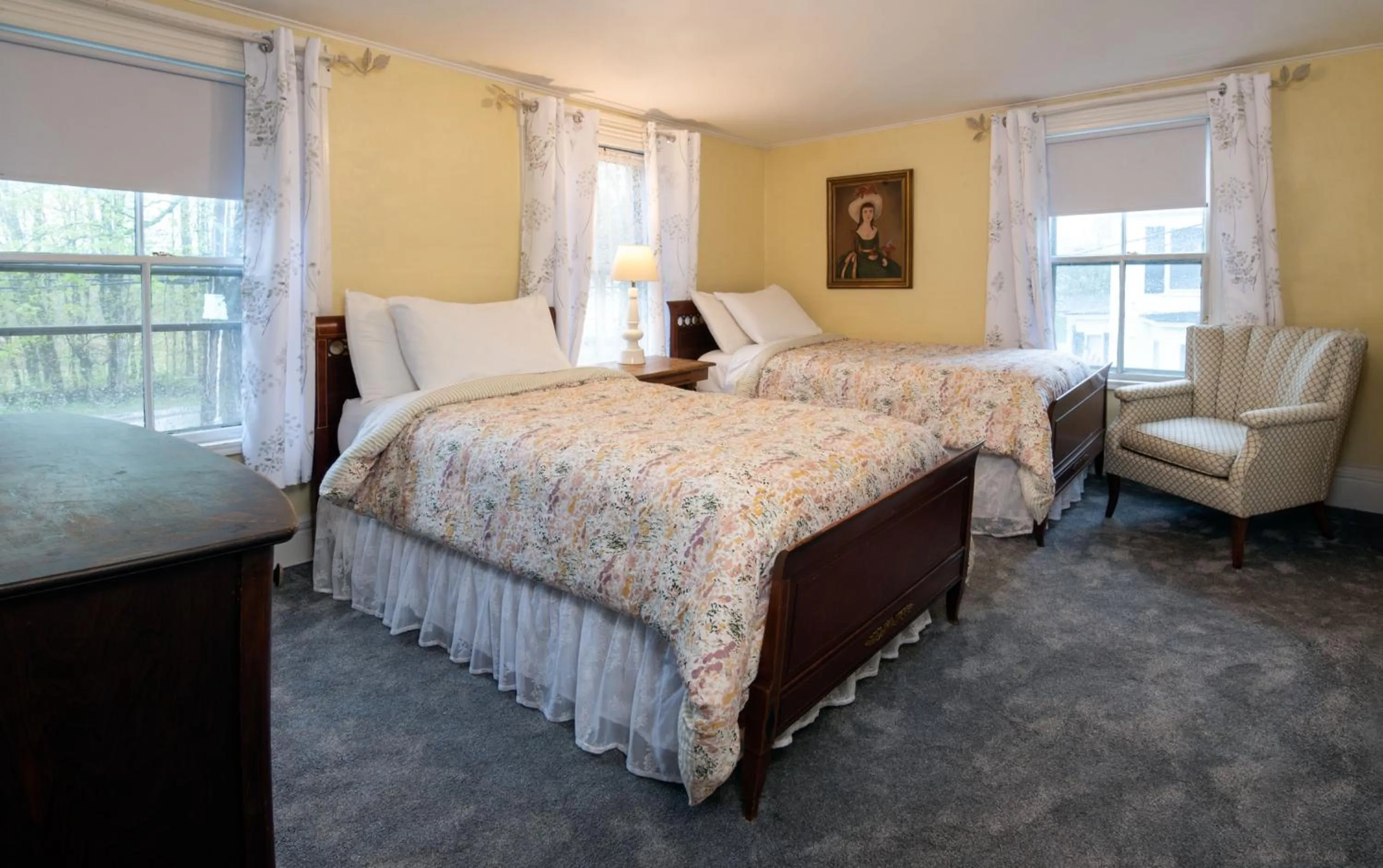 Bed in The Monadnock Inn