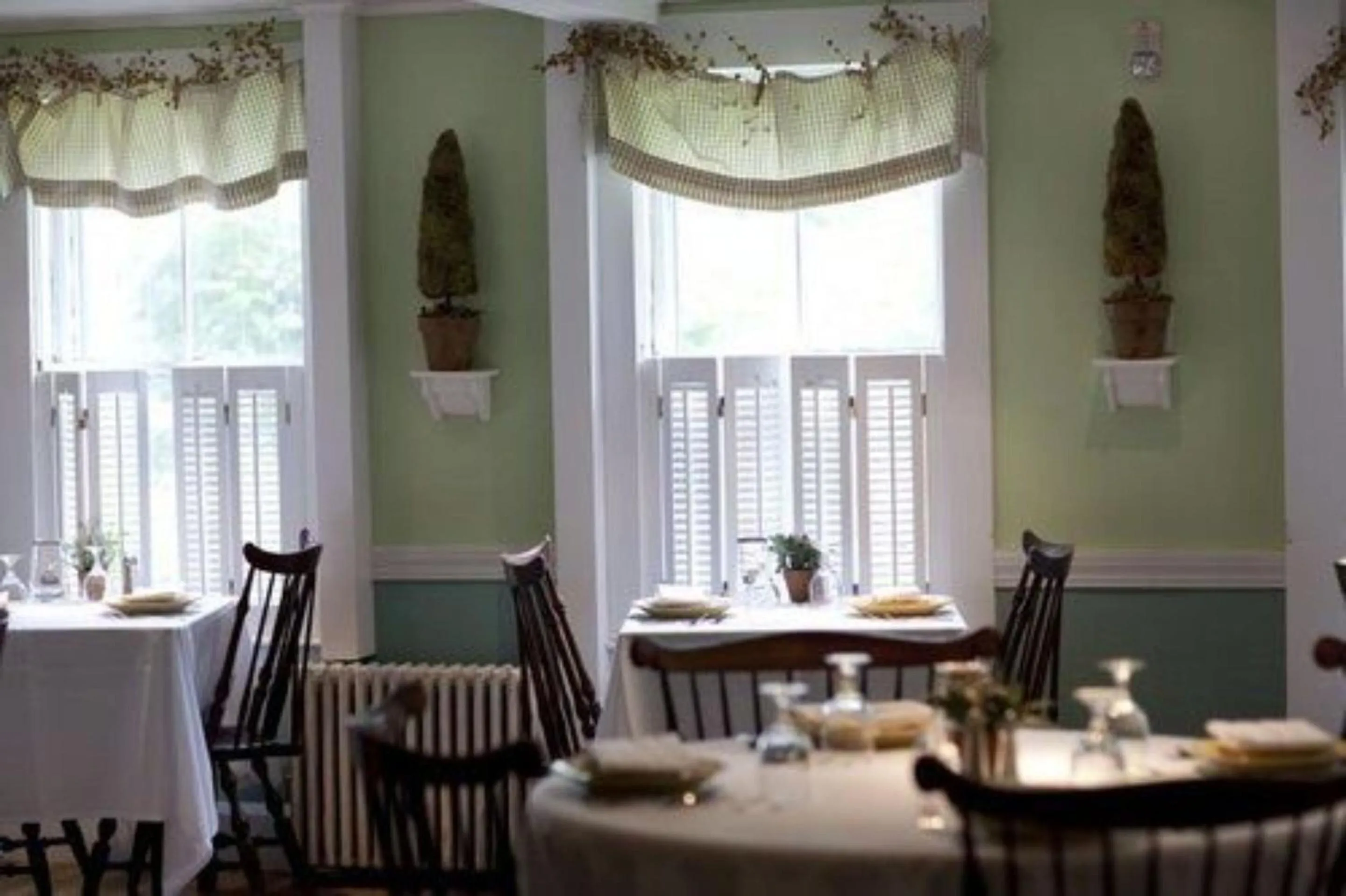 Dining area in The Monadnock Inn