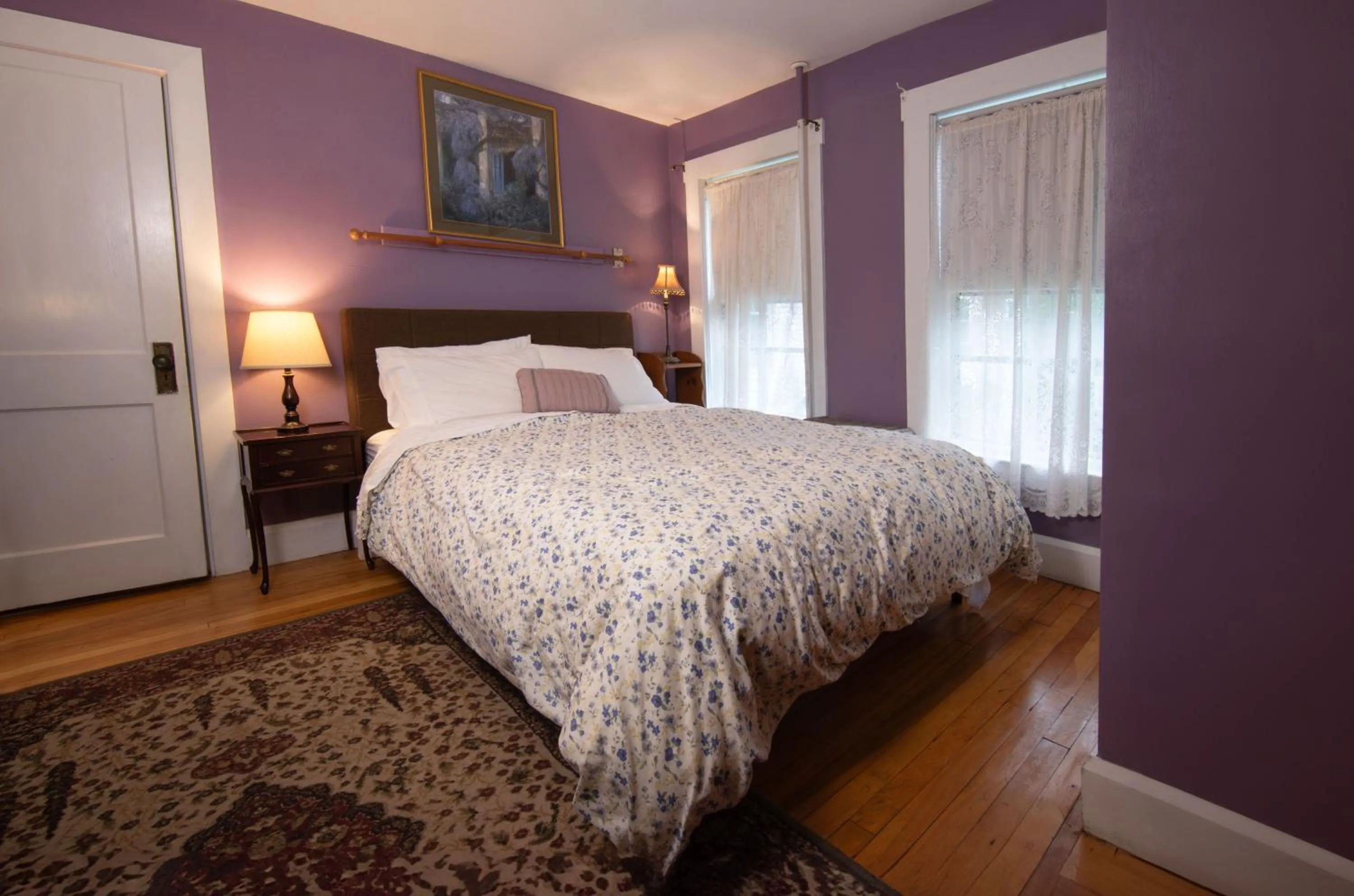 Bed in The Monadnock Inn
