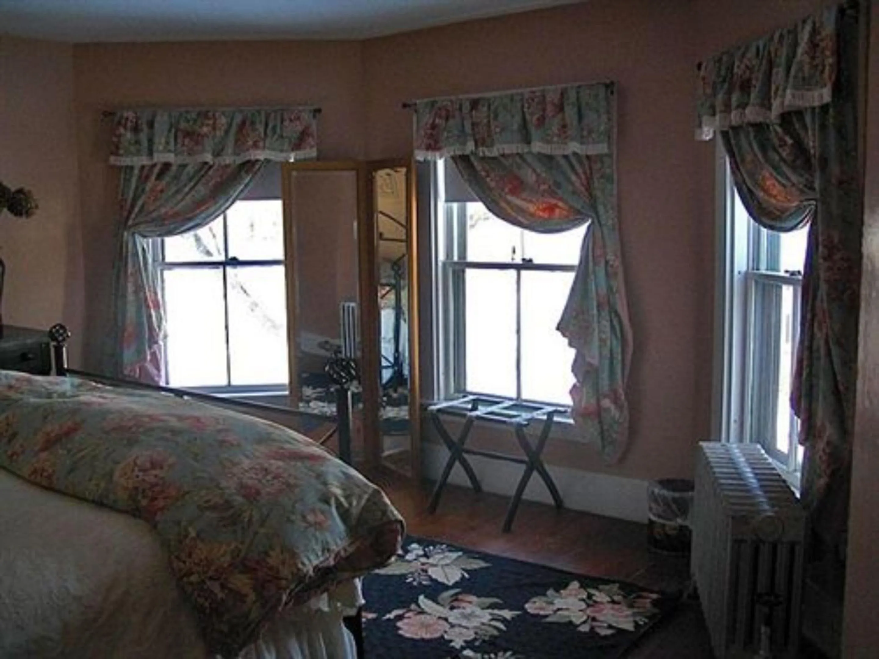 Bedroom, Bed in The Monadnock Inn